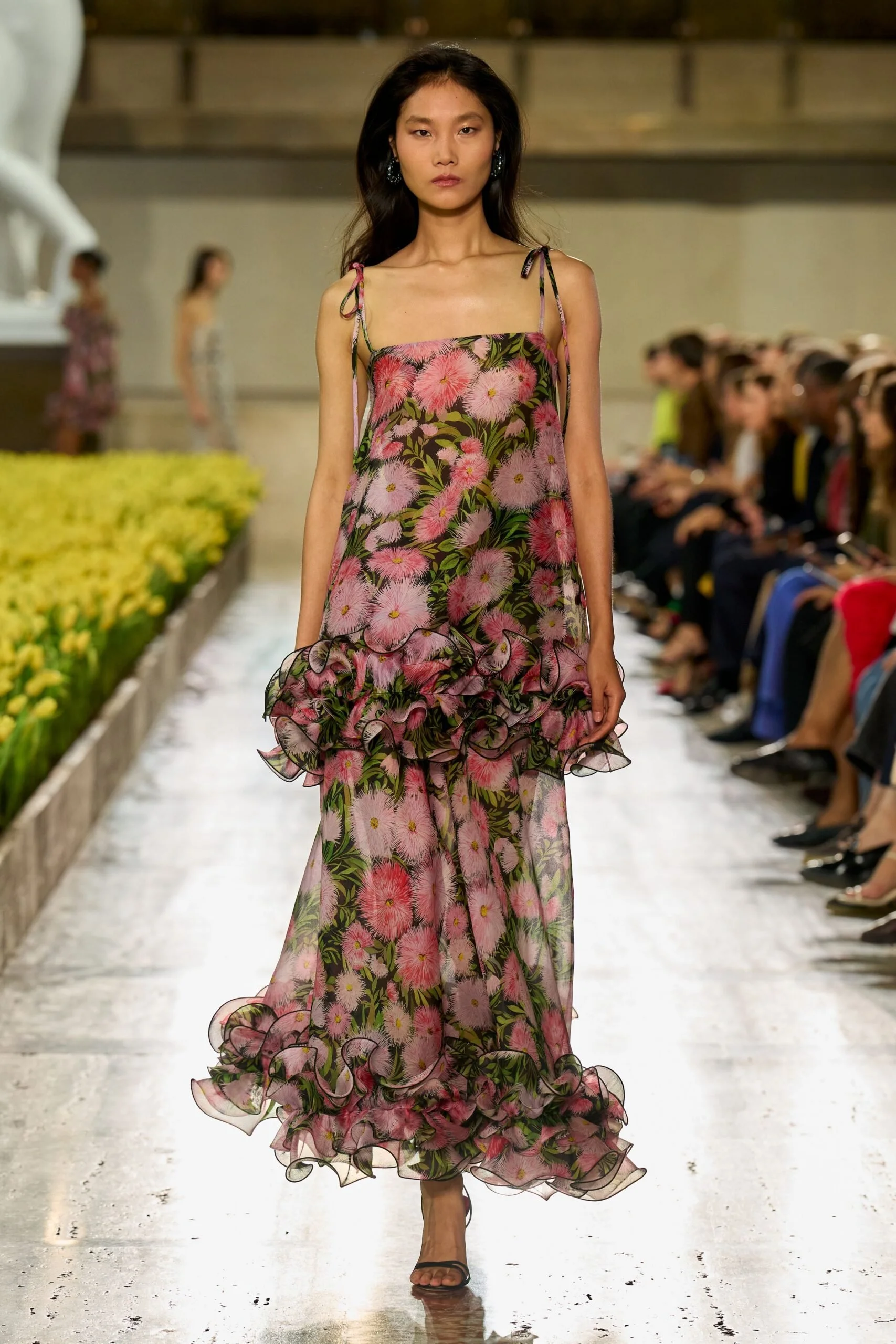 carolina-herrera-spring-2027-ready-to-wear-look-54-scaled.jpg
