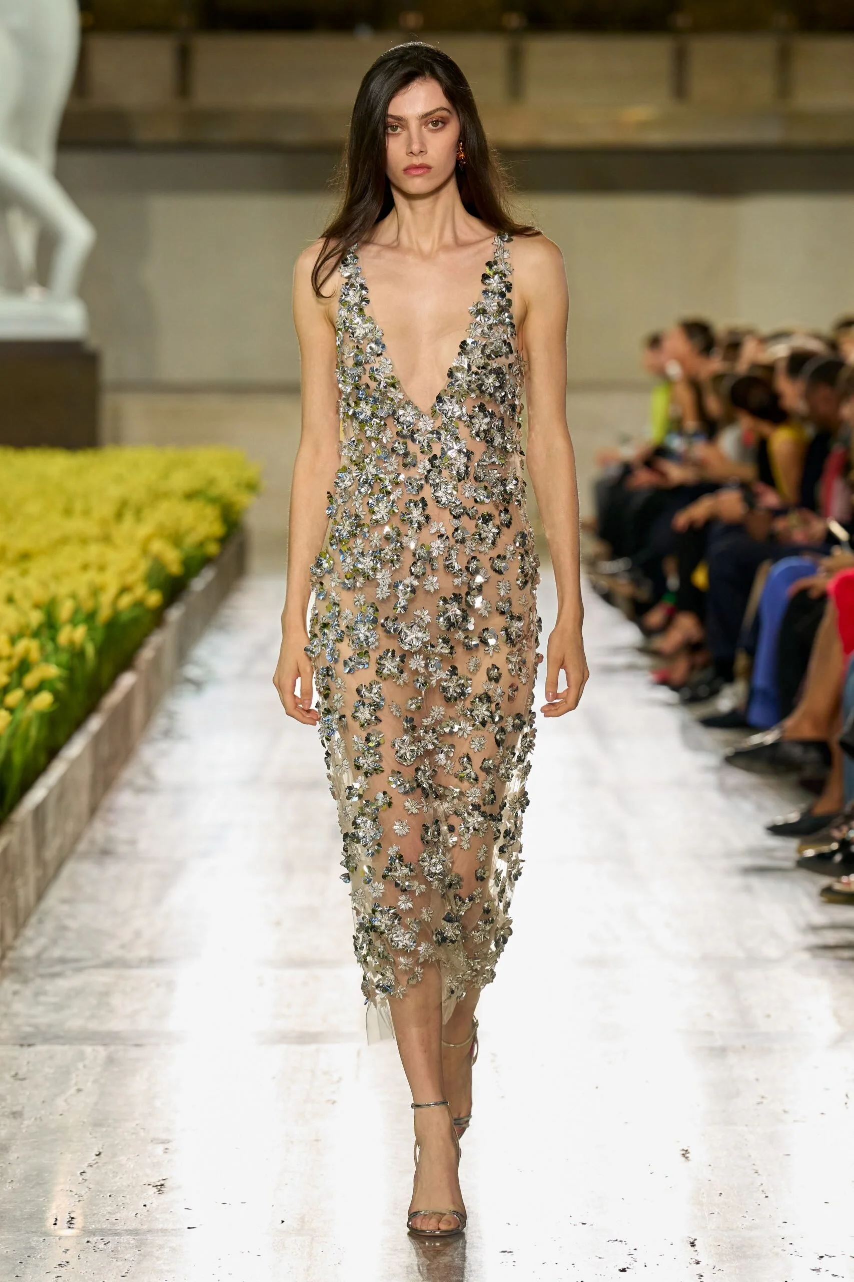 carolina-herrera-spring-2027-ready-to-wear-look-58-scaled.jpg