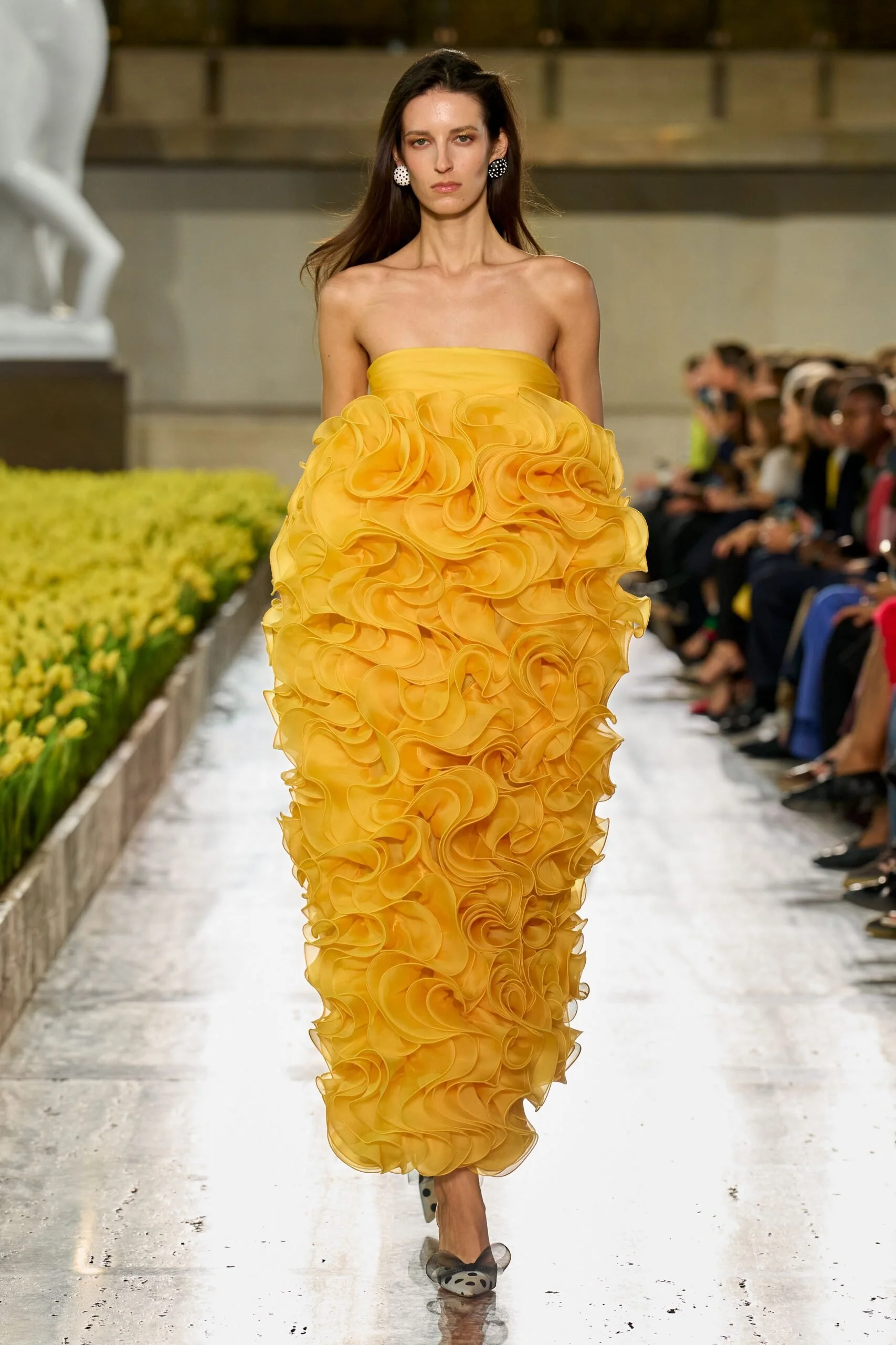 carolina-herrera-spring-2027-ready-to-wear-look-59-scaled.jpg