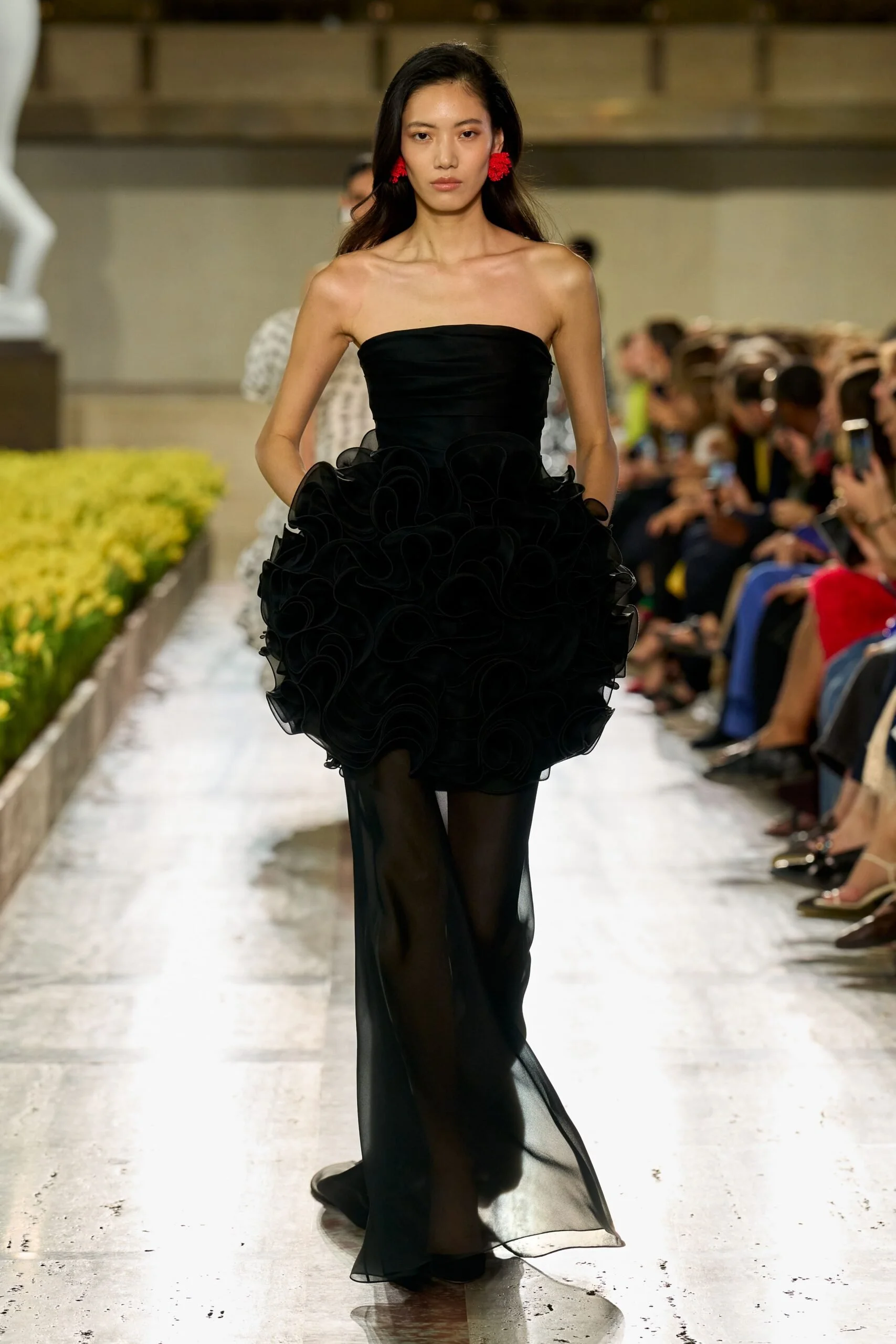 carolina-herrera-spring-2027-ready-to-wear-look-61-scaled.jpg