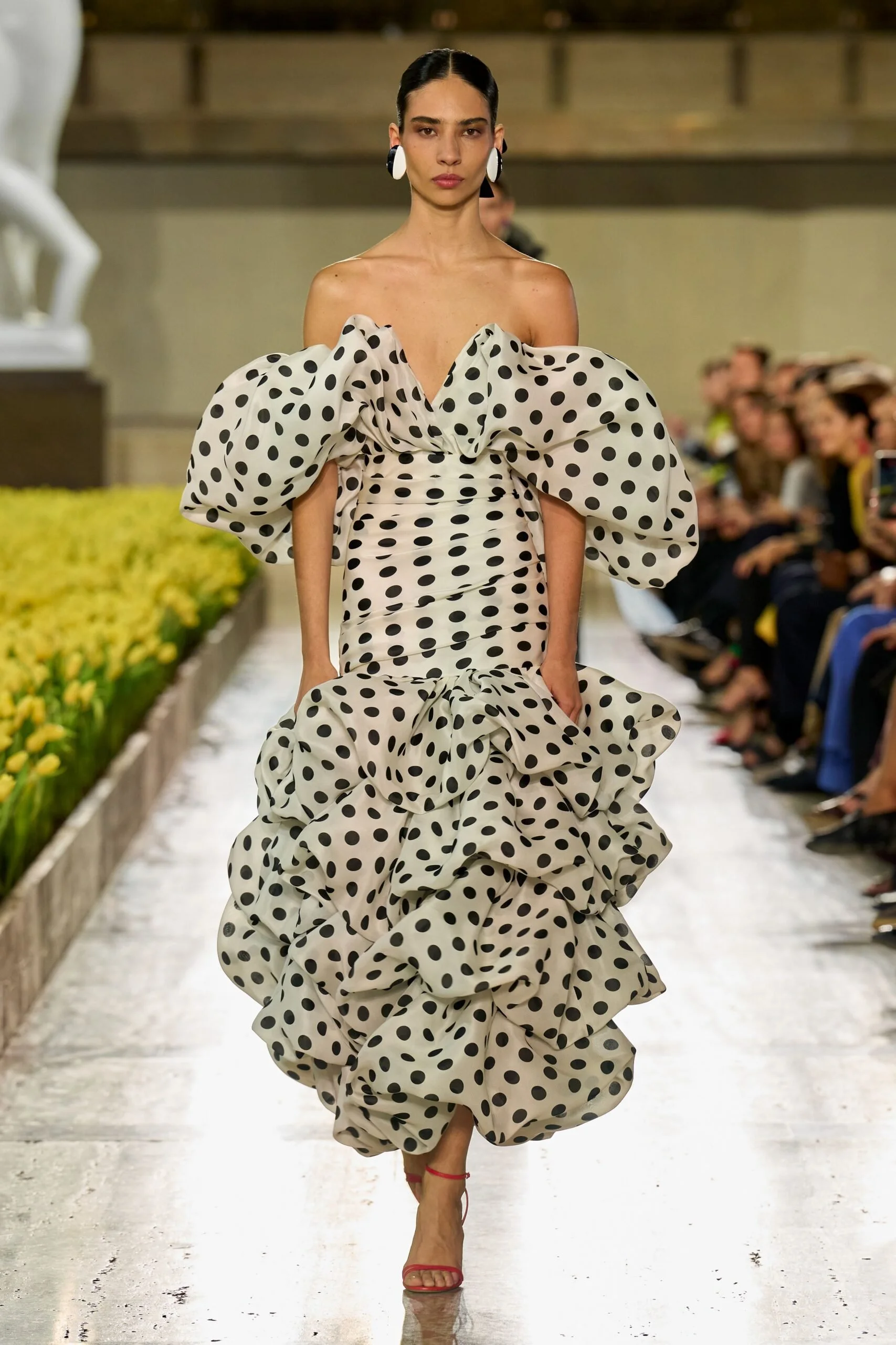 carolina-herrera-spring-2027-ready-to-wear-look-62-scaled.jpg