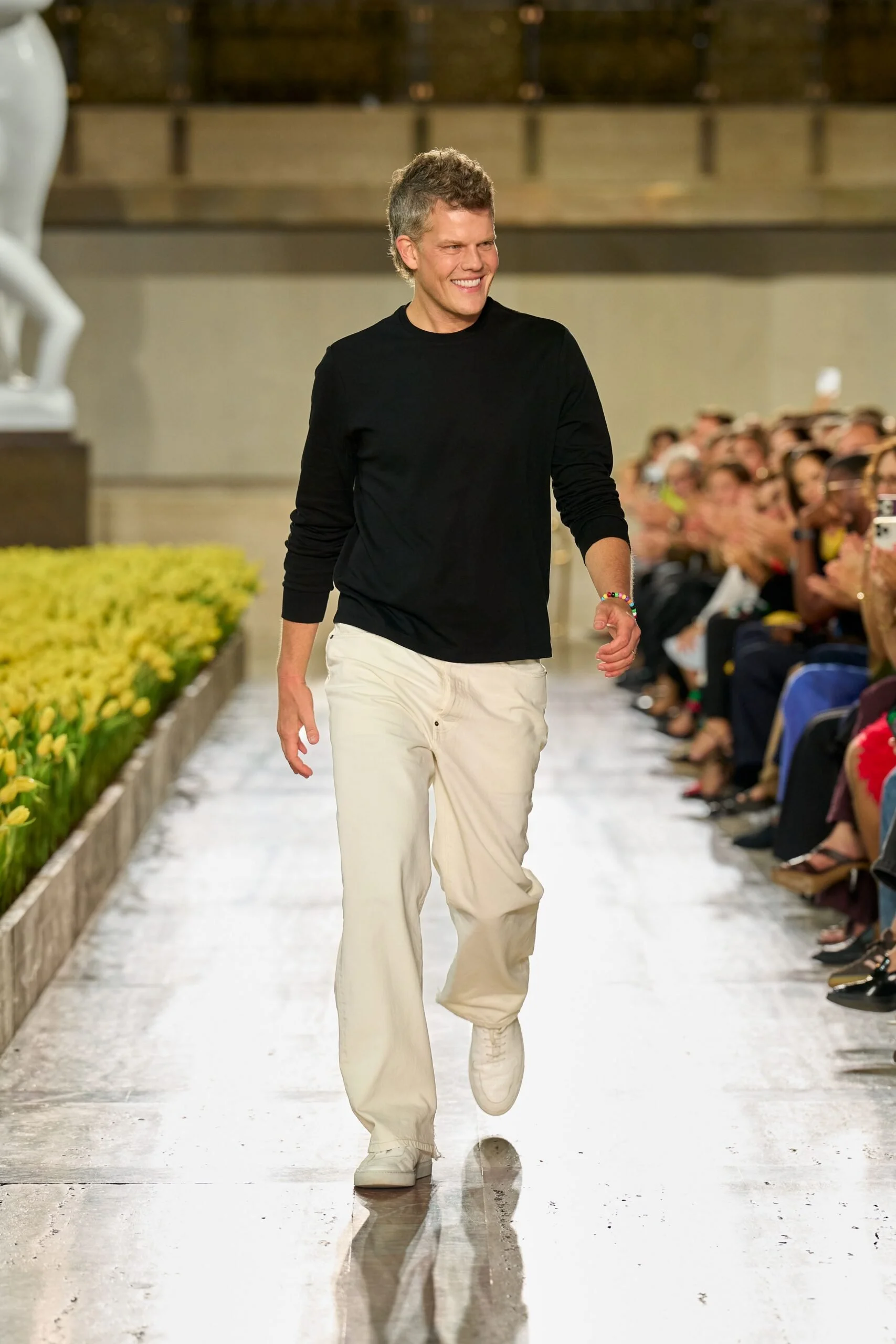 carolina-herrera-spring-2027-ready-to-wear-look-64-scaled.jpg