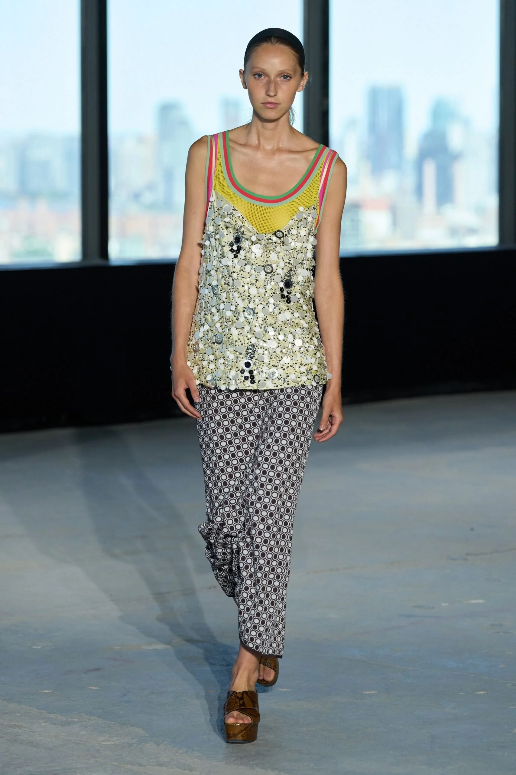 zankov-spring-2027-ready-to-wear-look-05-scaled.jpg