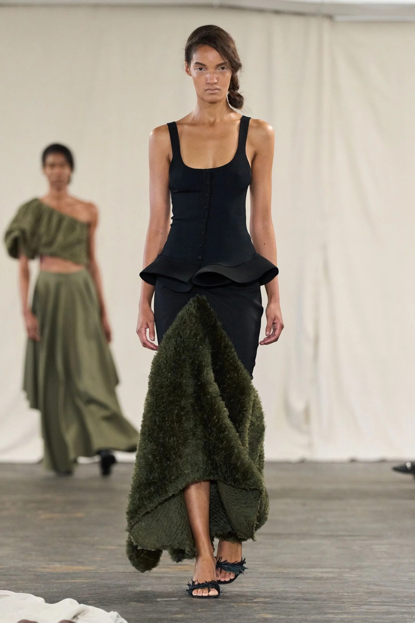 diotima-spring-2027-ready-to-wear-look-05-scaled.jpg