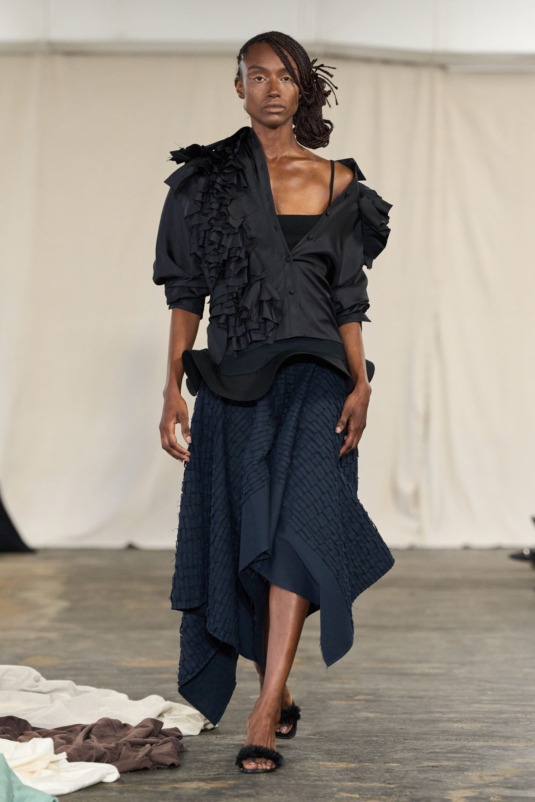 diotima-spring-2027-ready-to-wear-look-11-scaled.jpg