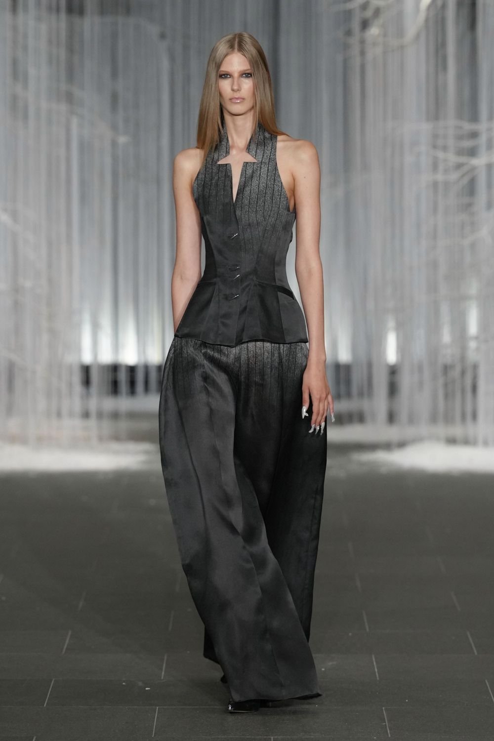 grace-ling-spring-2027-ready-to-wear-look-07.jpg