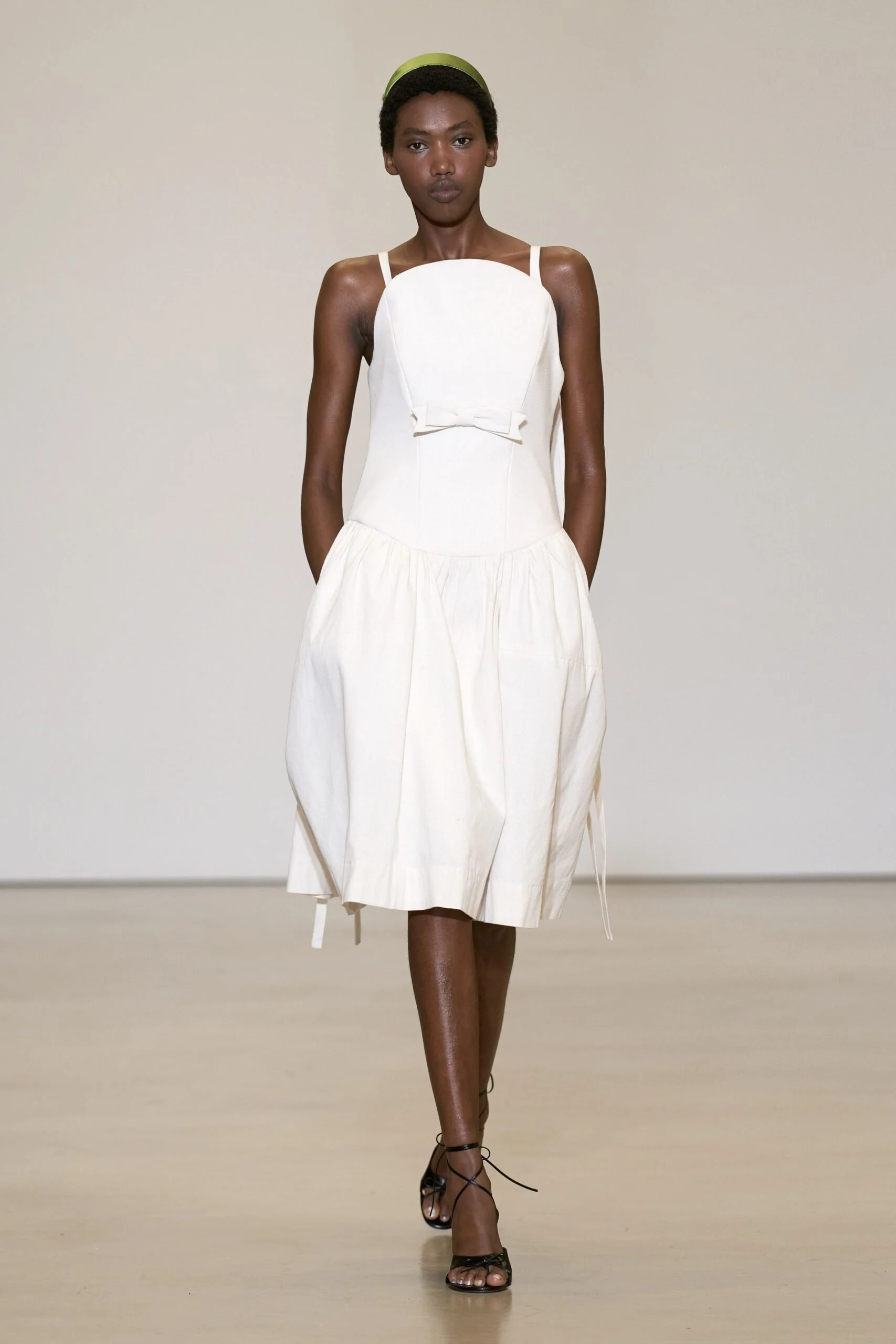 sandy-liang-spring-2027-ready-to-wear-look-11-scaled.jpg