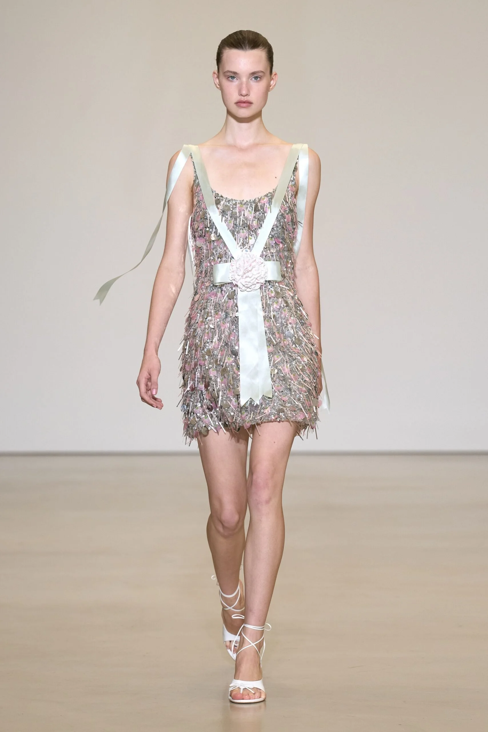 sandy-liang-spring-2027-ready-to-wear-look-35-scaled.jpg