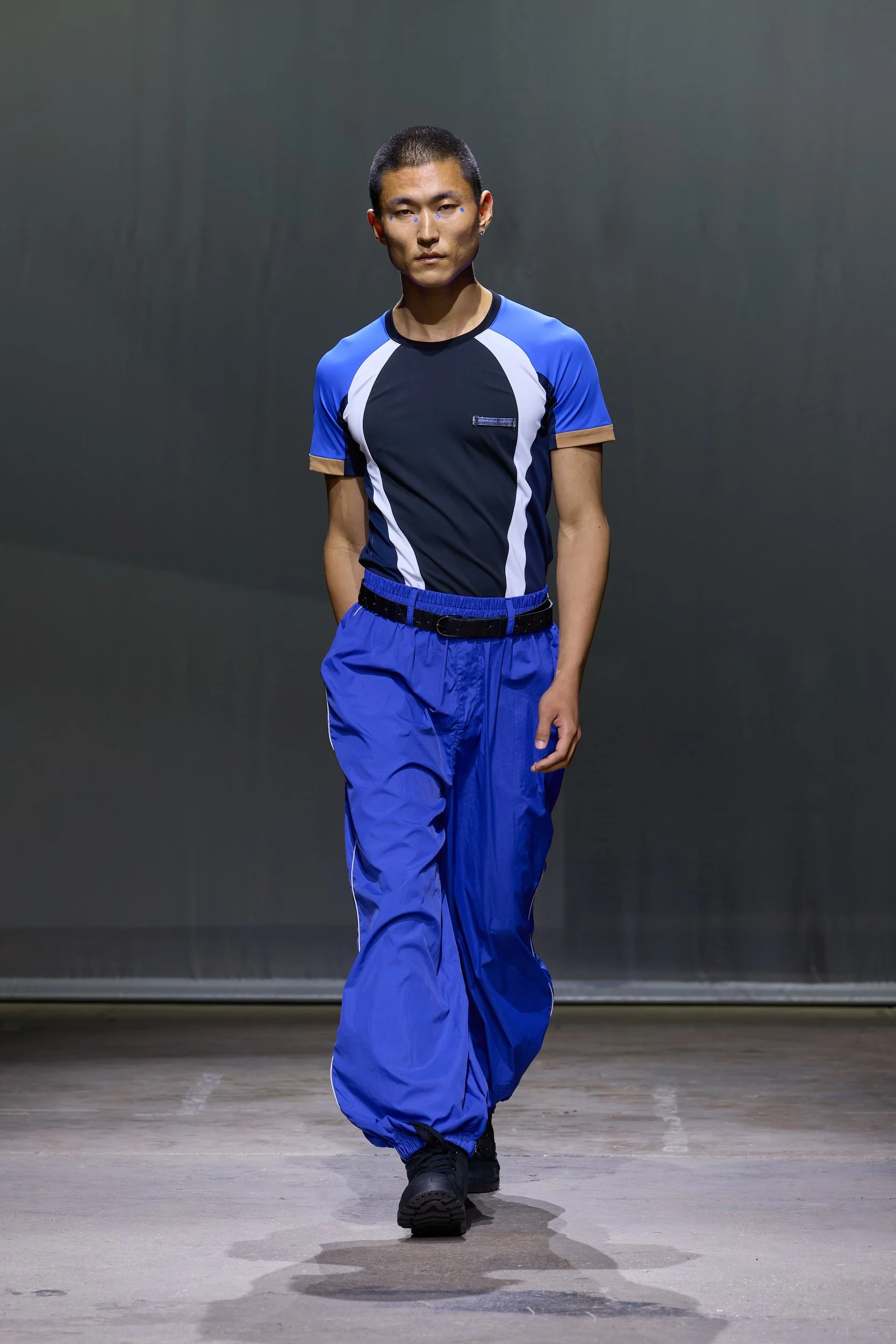KseniaSchnaider_LFW_RUNWAY_LEO-CORFU_-2.jpg