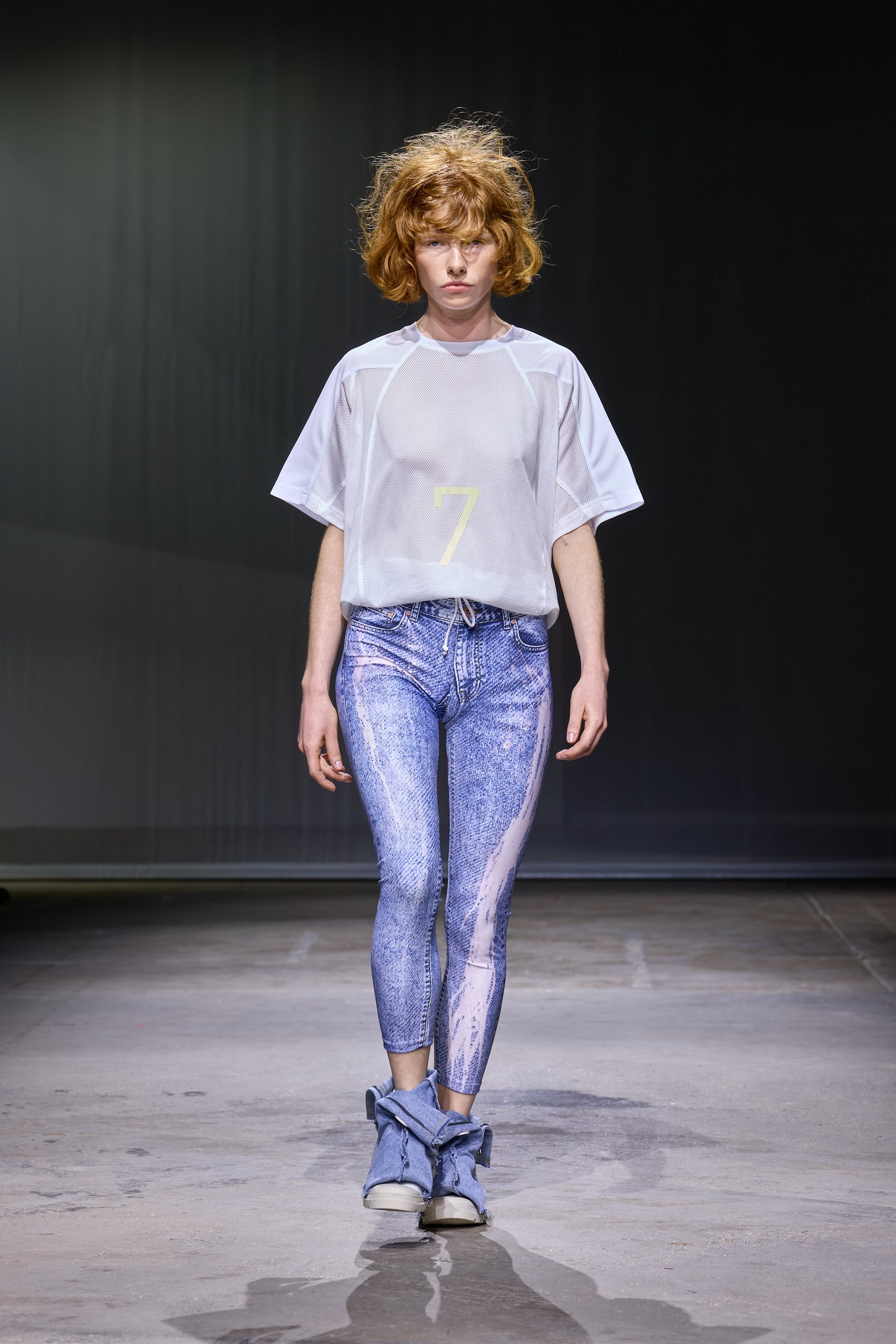 KseniaSchnaider_LFW_RUNWAY_LEO-CORFU_-9.jpg