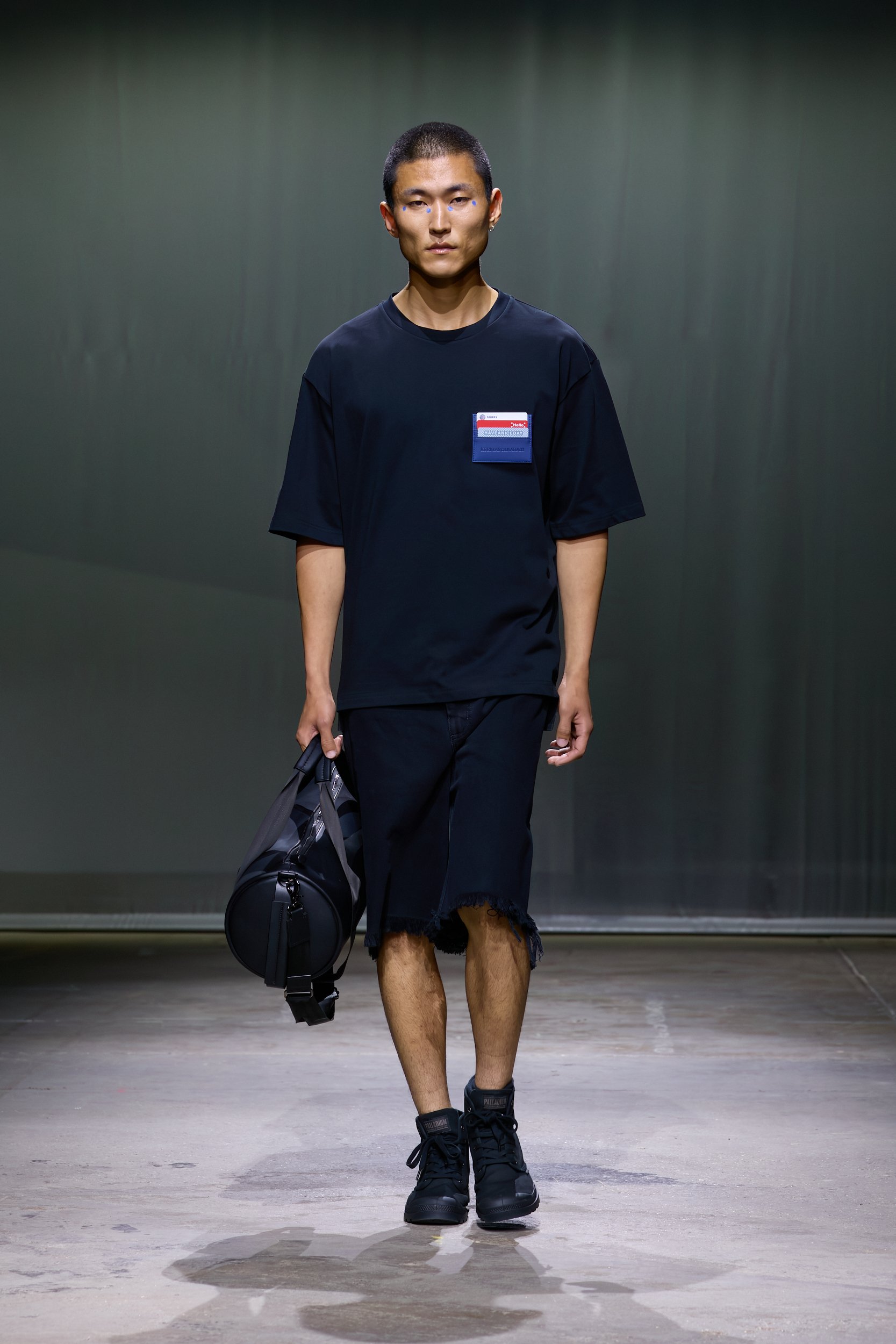 KseniaSchnaider_LFW_RUNWAY_LEO-CORFU_-21.jpg
