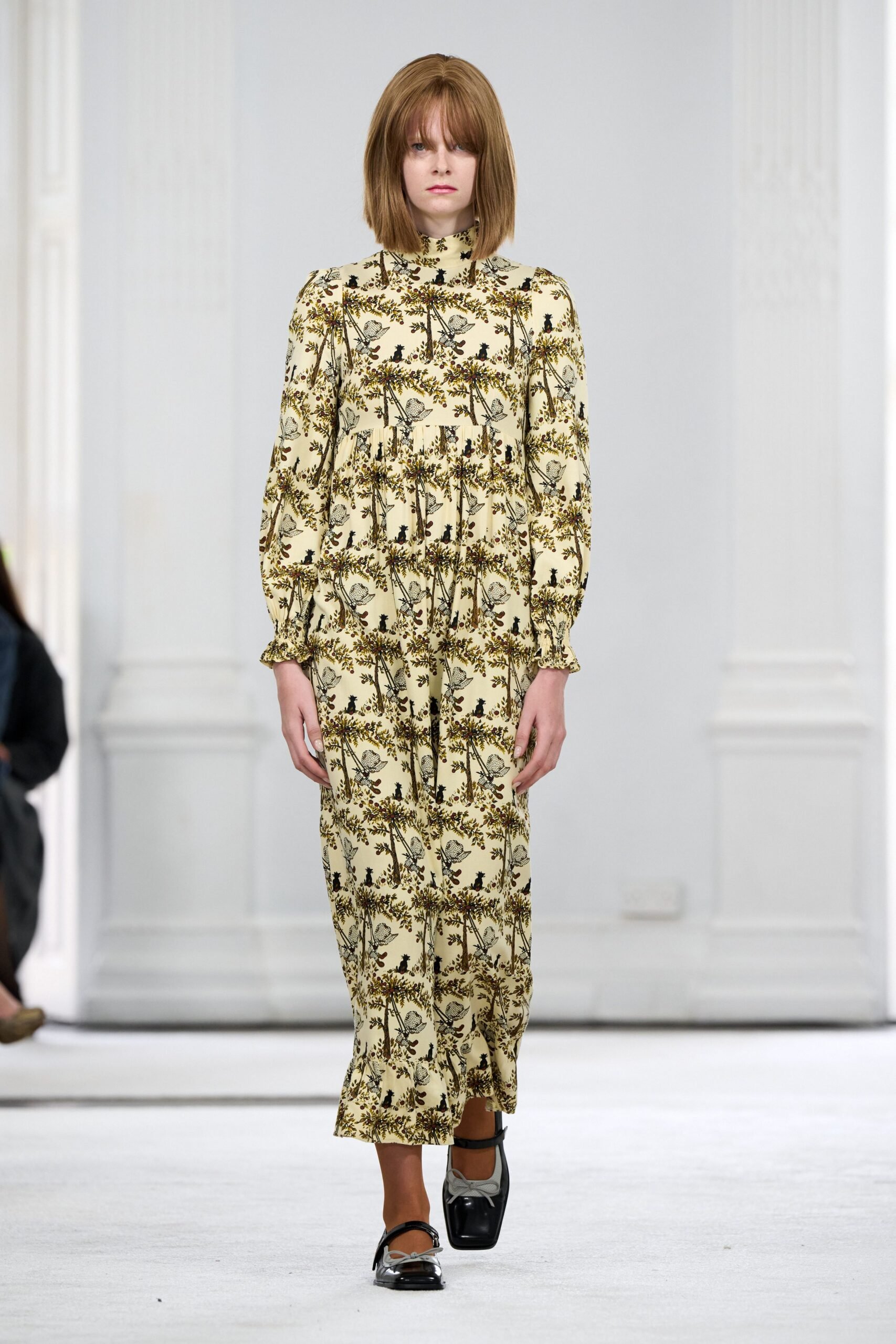 ashley-williams-spring-2027-ready-to-wear-look-01-scaled.jpg
