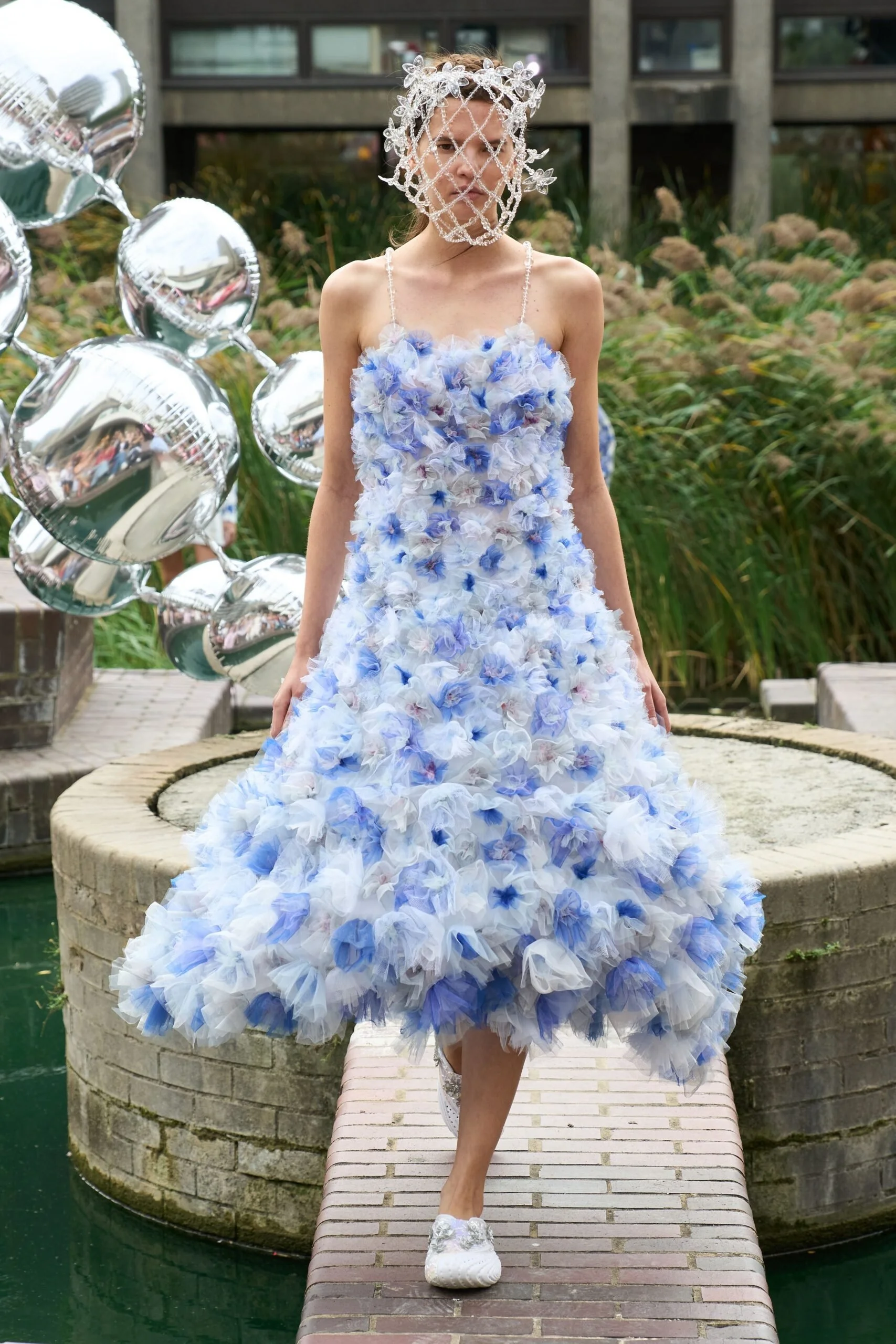 susan-fang-spring-2027-ready-to-wear-look-23-scaled.jpg