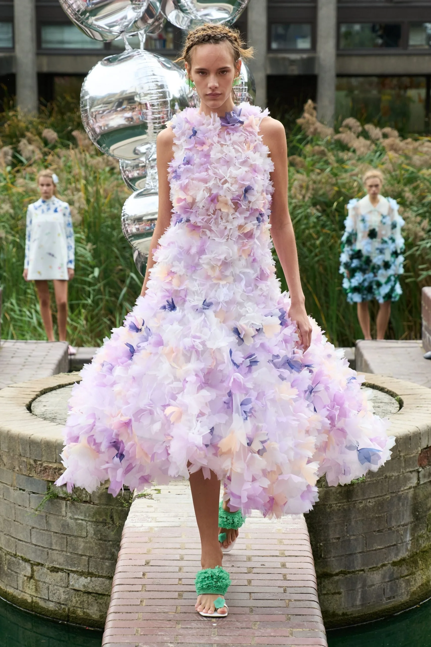 susan-fang-spring-2027-ready-to-wear-look-26-scaled.jpg