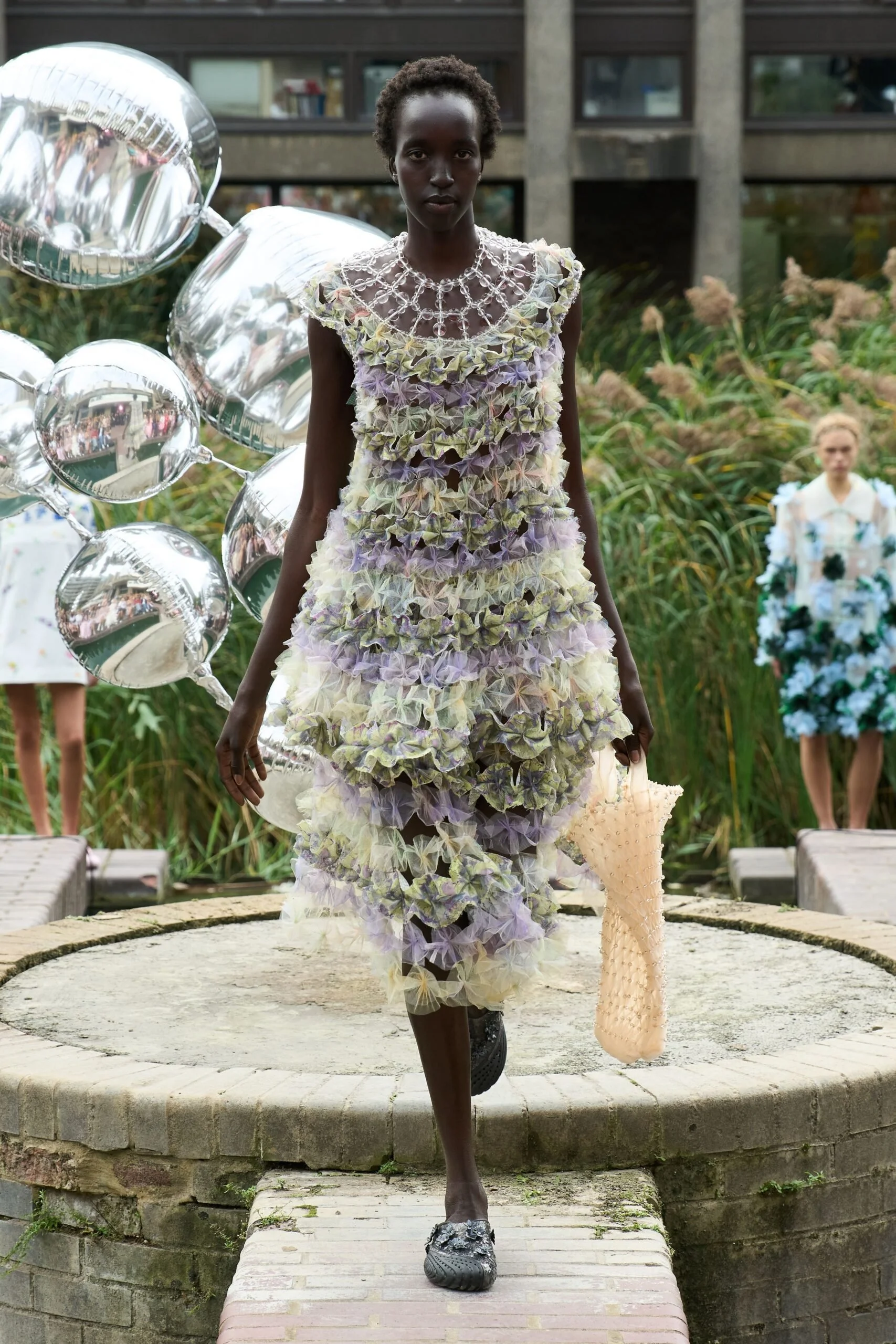 susan-fang-spring-2027-ready-to-wear-look-27-scaled.jpg