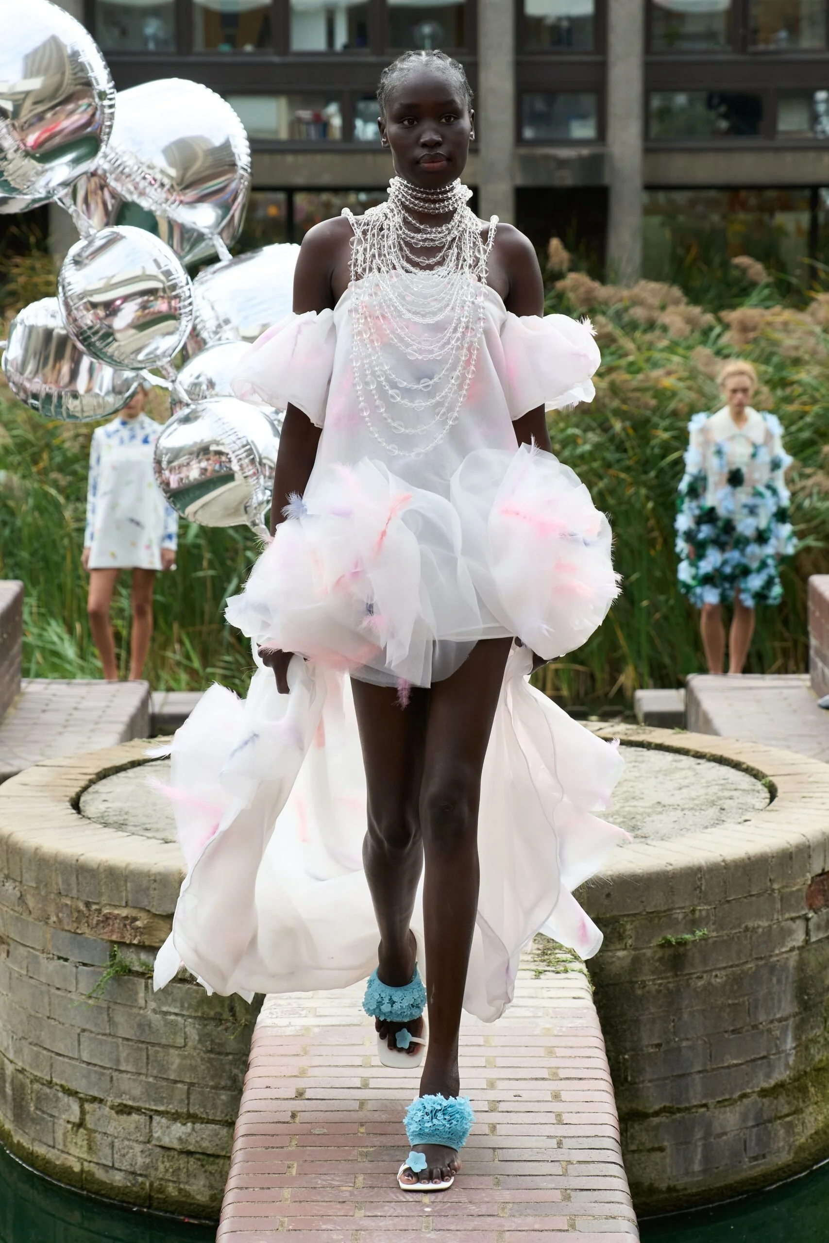 susan-fang-spring-2027-ready-to-wear-look-29-scaled.jpg