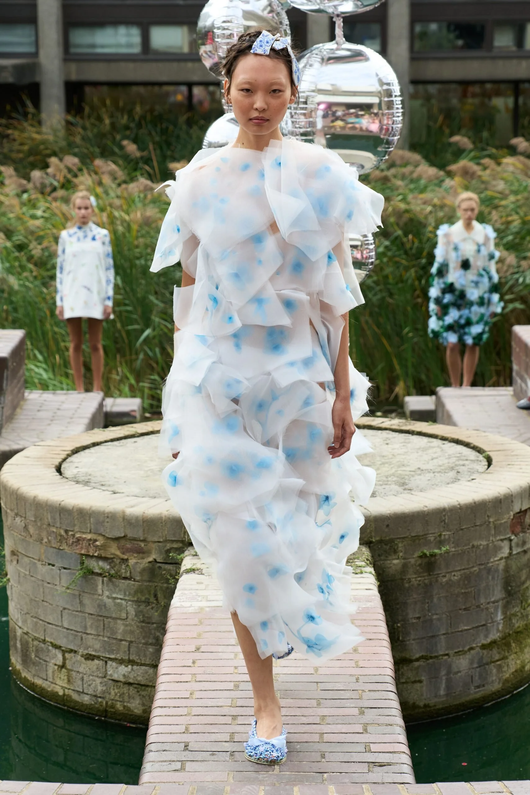 susan-fang-spring-2027-ready-to-wear-look-30-scaled.jpg