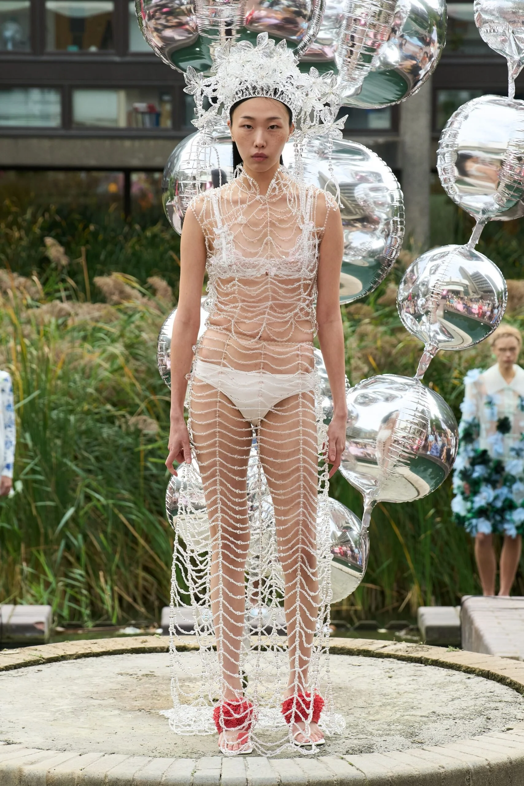 susan-fang-spring-2027-ready-to-wear-look-31-scaled.jpg