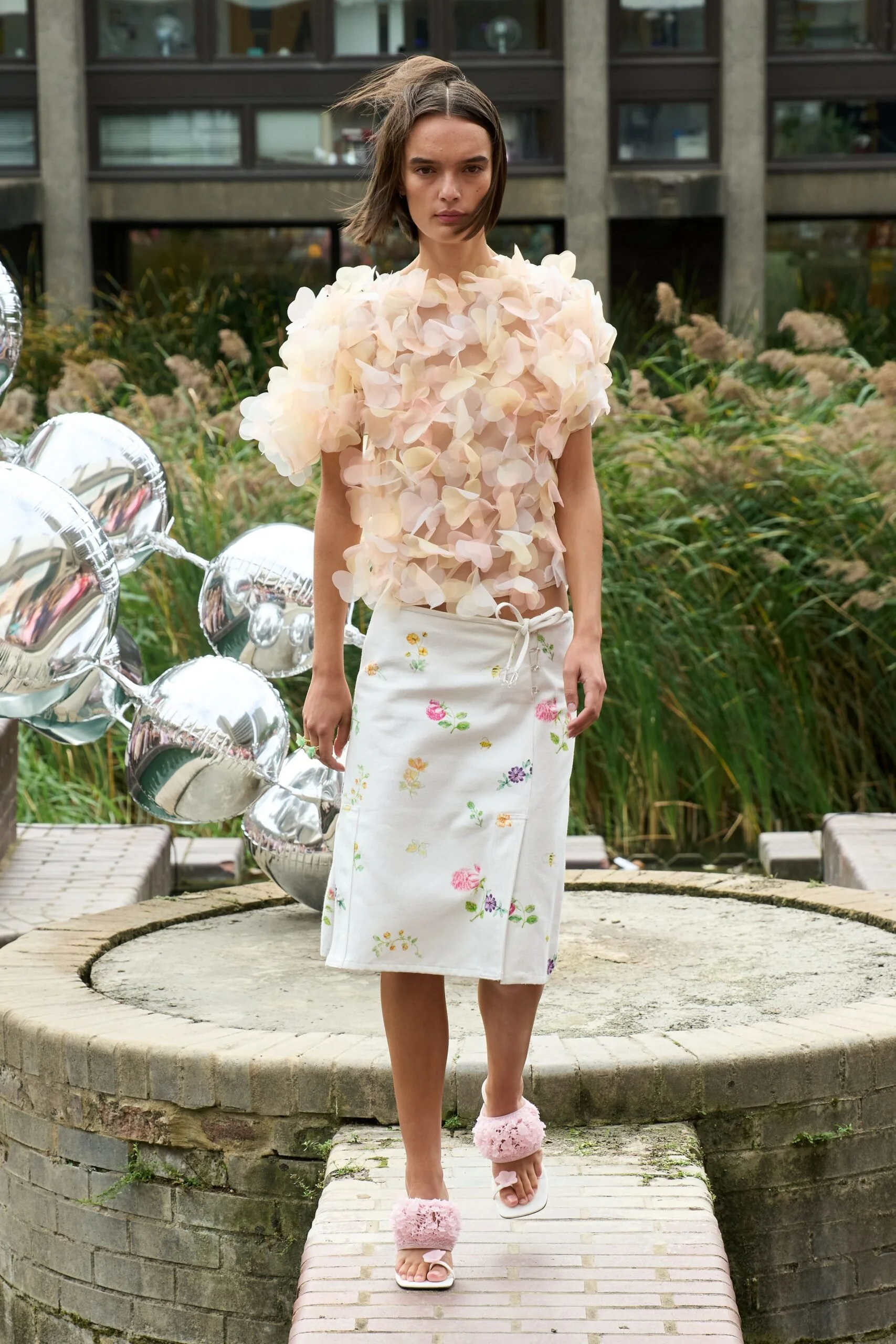 susan-fang-spring-2027-ready-to-wear-look-13-scaled.jpg