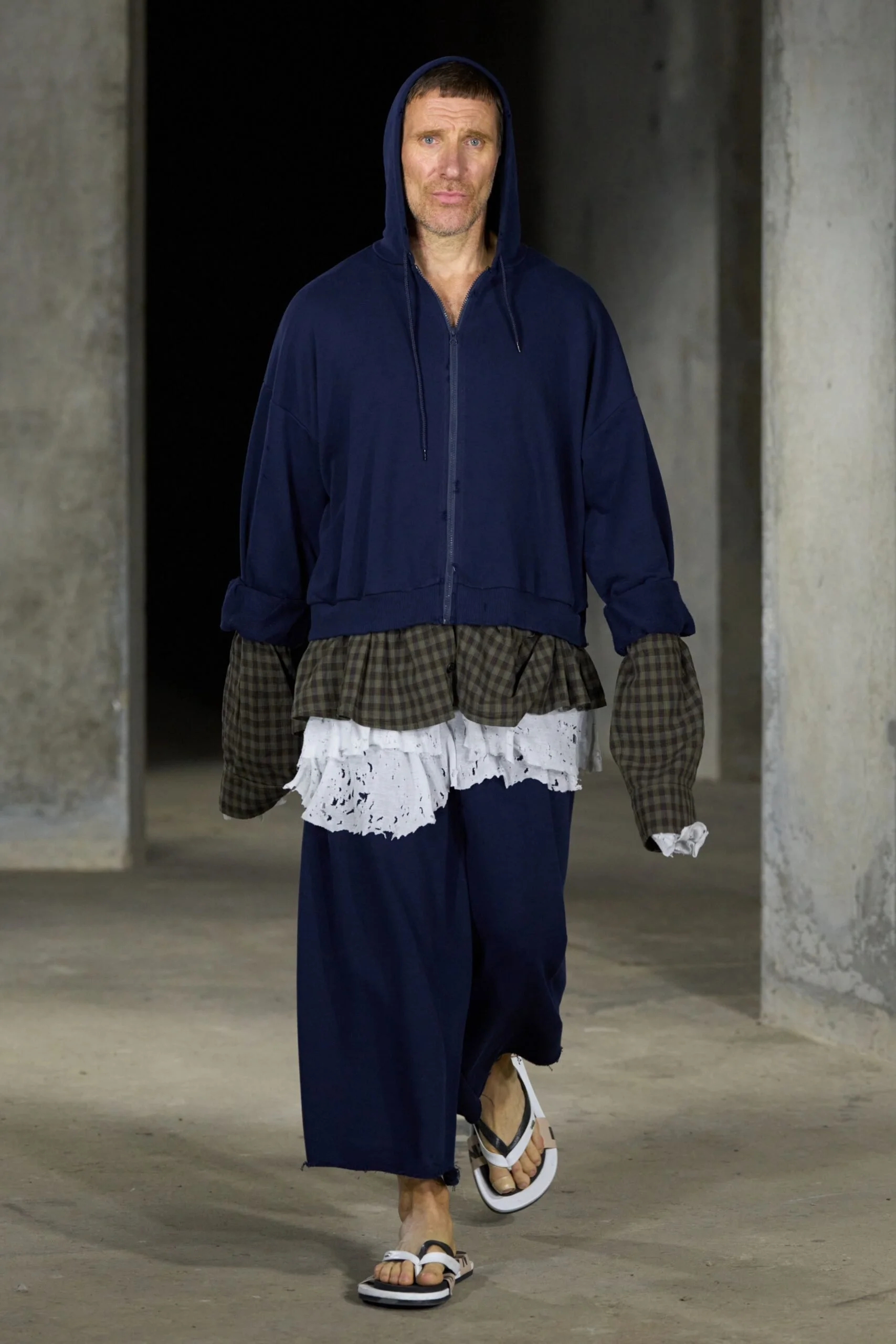 natasha-zinko-spring-2027-ready-to-wear-look-32-scaled.jpg