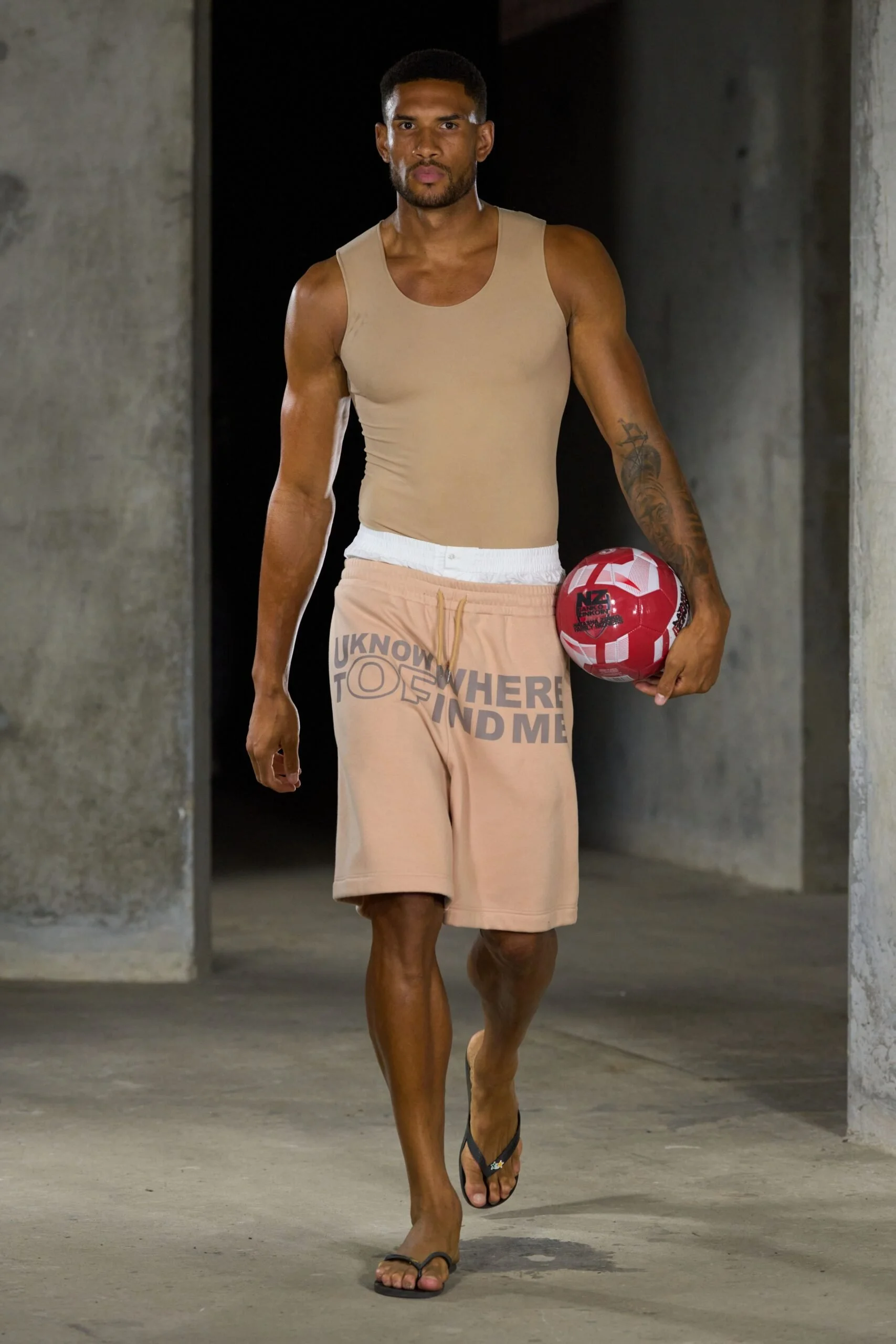 natasha-zinko-spring-2027-ready-to-wear-look-16-scaled.jpg
