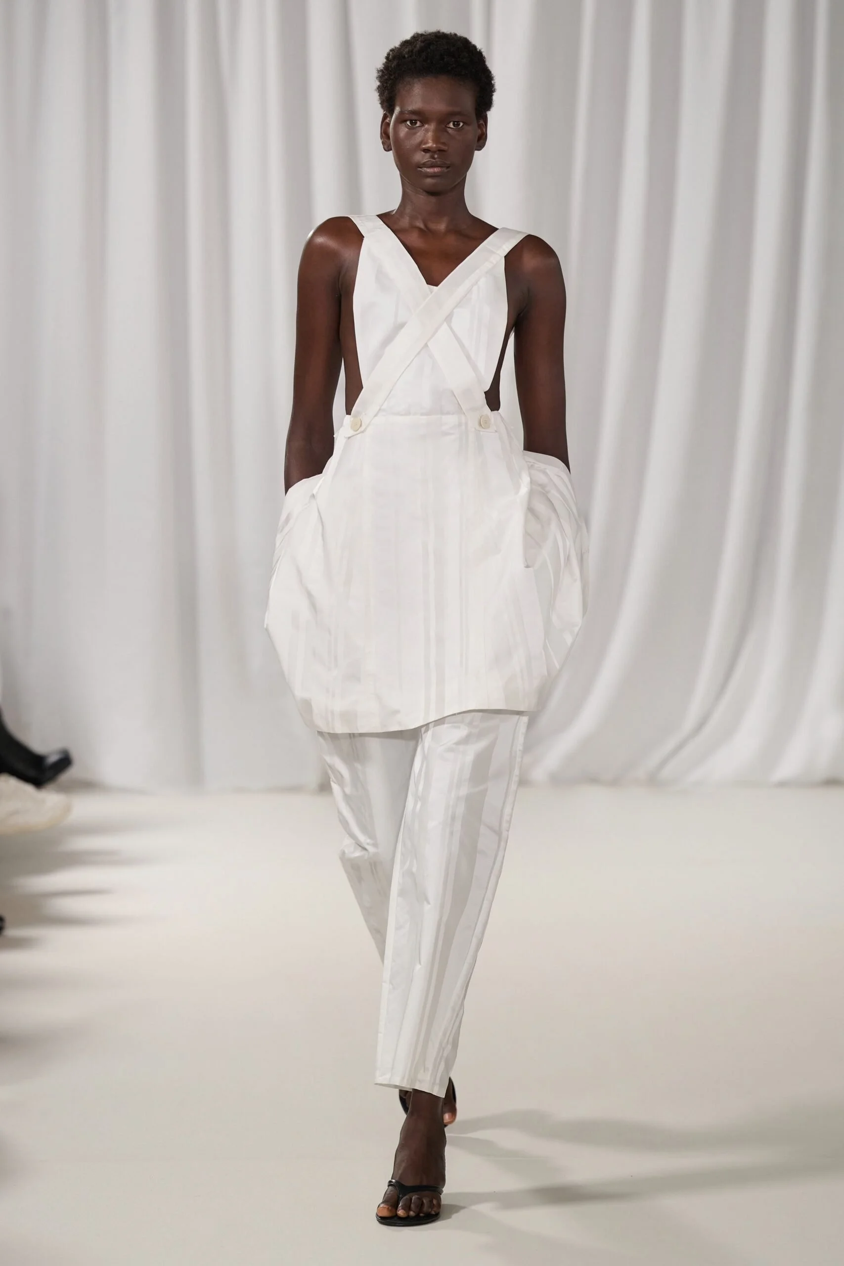 talia-byre-spring-2027-ready-to-wear-look-08-scaled.jpg