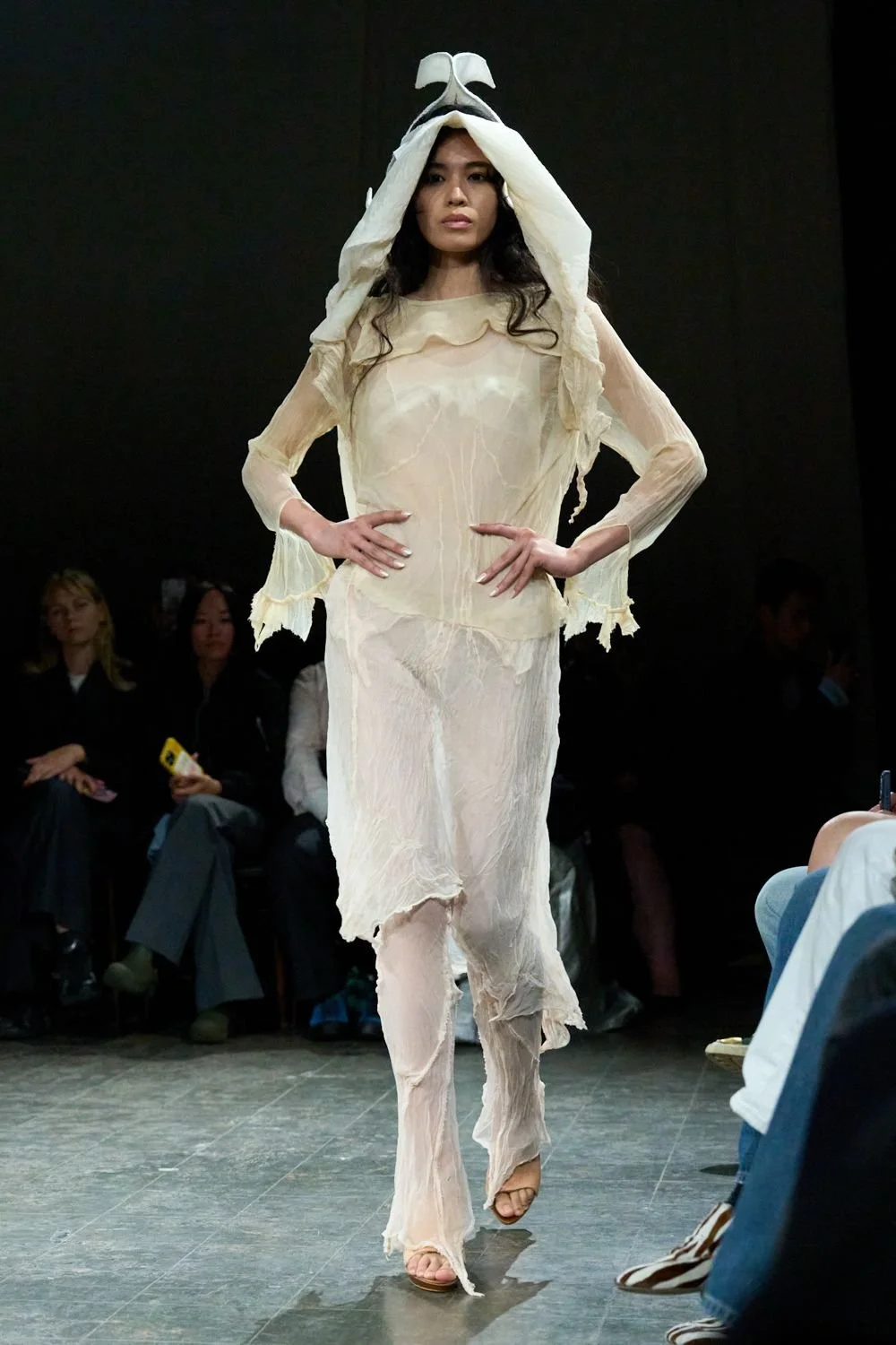 paolo-carzana-spring-2027-ready-to-wear-look-06.jpg