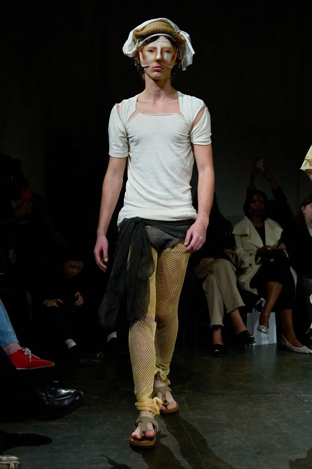 paolo-carzana-spring-2027-ready-to-wear-look-09.jpg