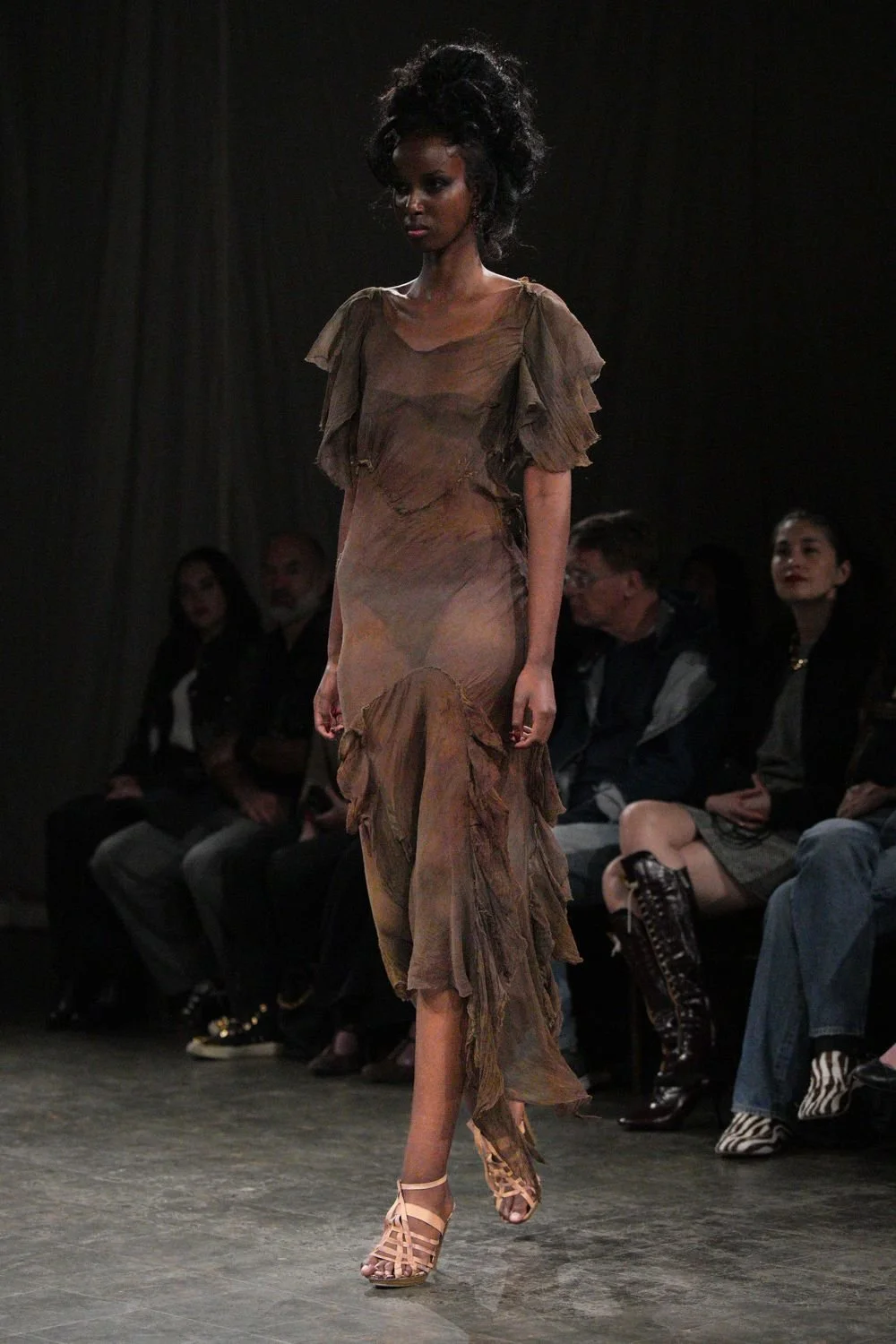 paolo-carzana-spring-2027-ready-to-wear-look-16.jpg