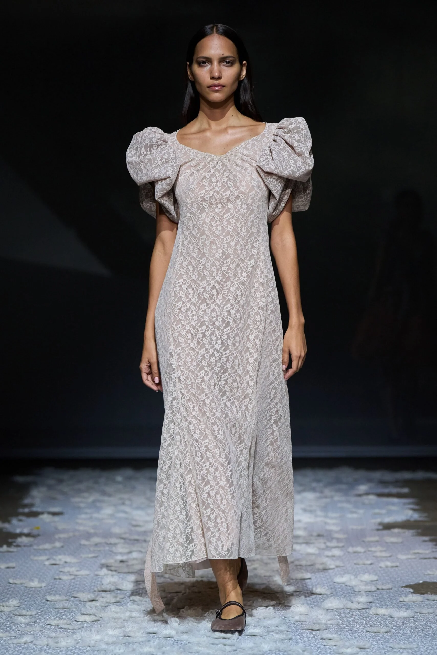 pauline-dujancourt-spring-2027-ready-to-wear-look-05-scaled.jpg