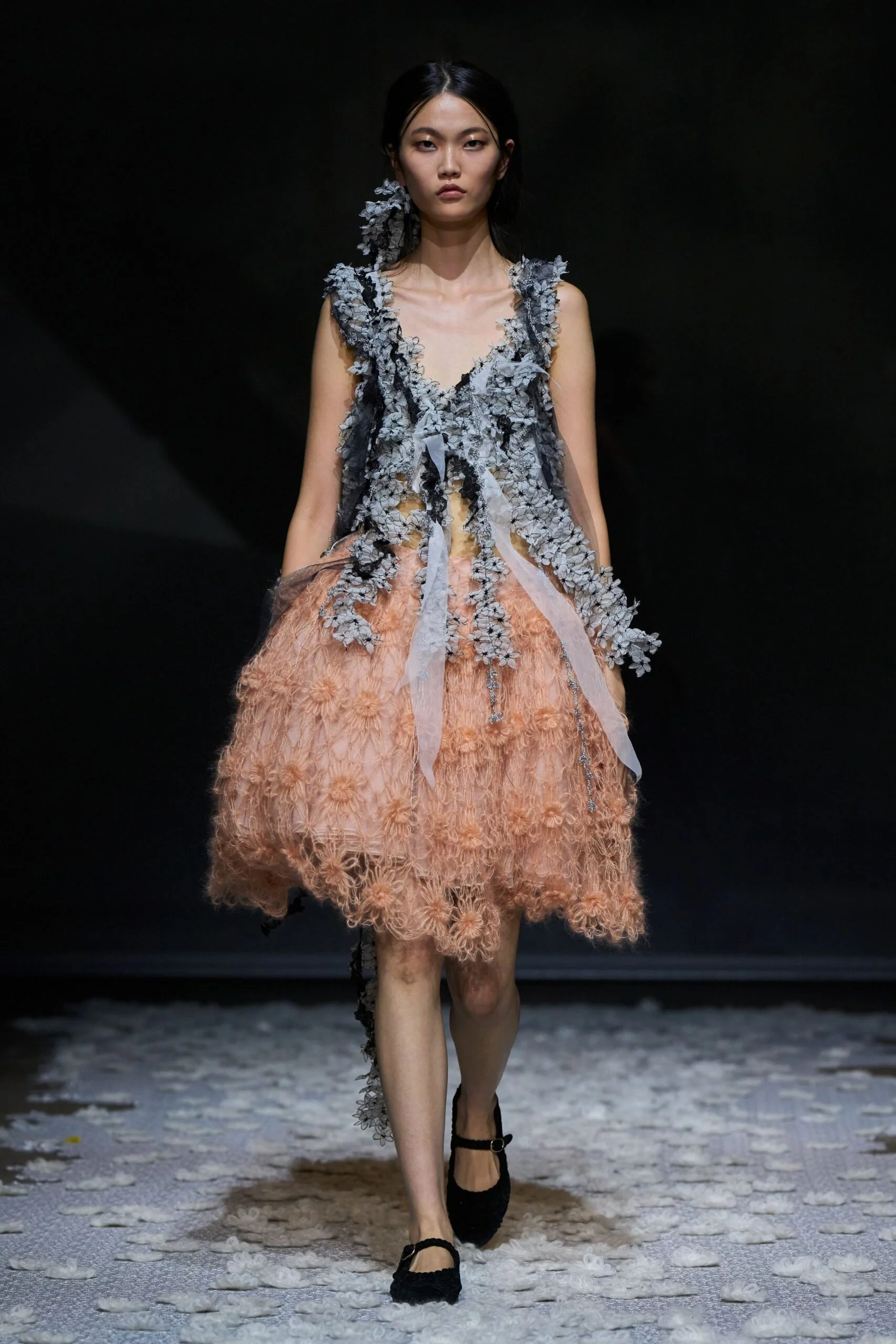 pauline-dujancourt-spring-2027-ready-to-wear-look-08-scaled.jpg