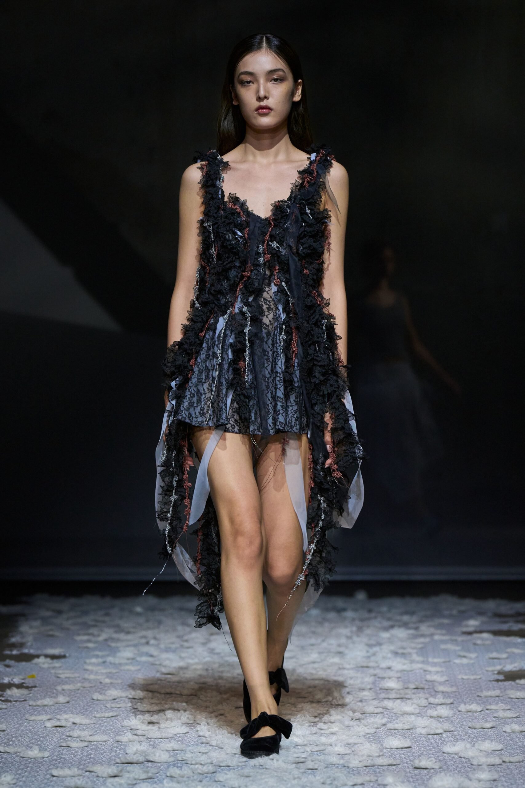 pauline-dujancourt-spring-2027-ready-to-wear-look-16-scaled.jpg