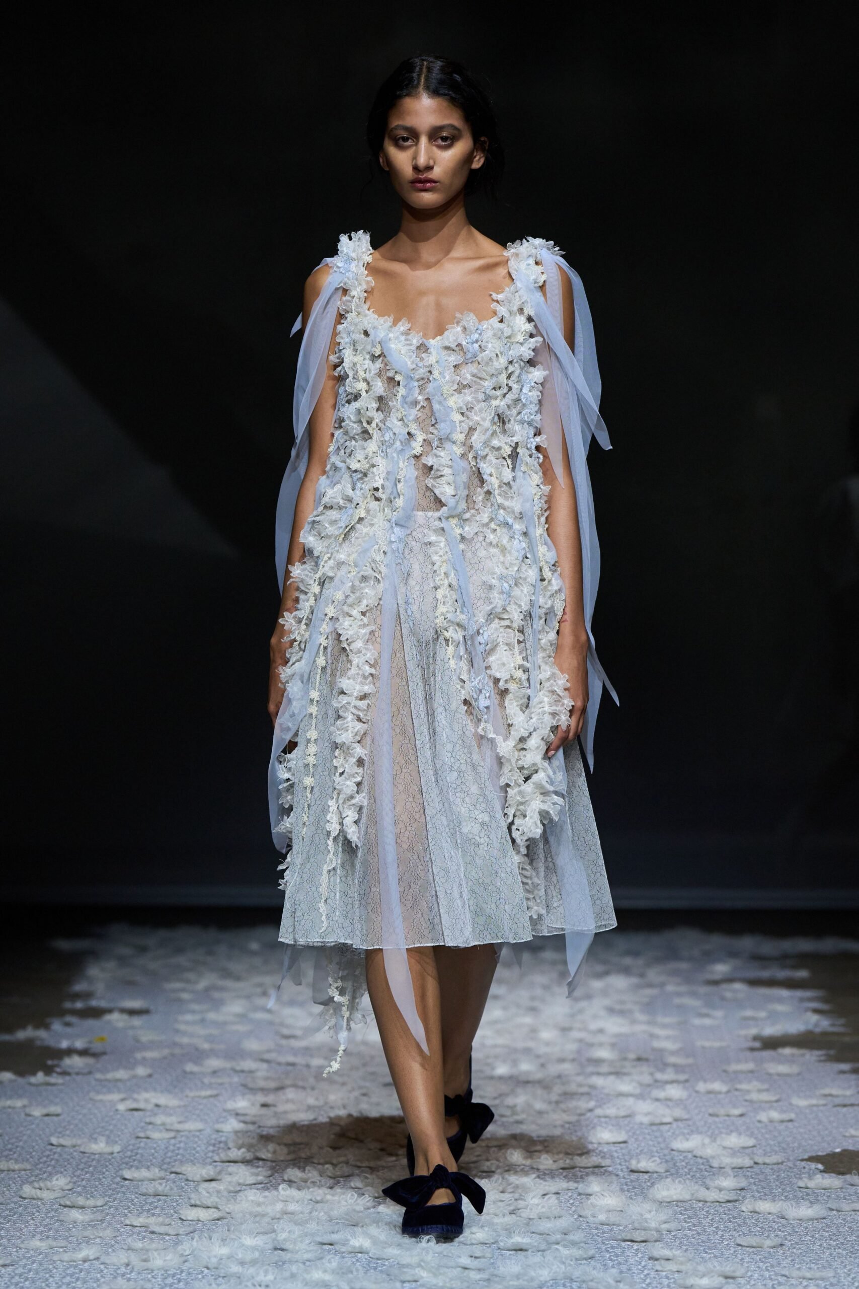 pauline-dujancourt-spring-2027-ready-to-wear-look-20-scaled.jpg