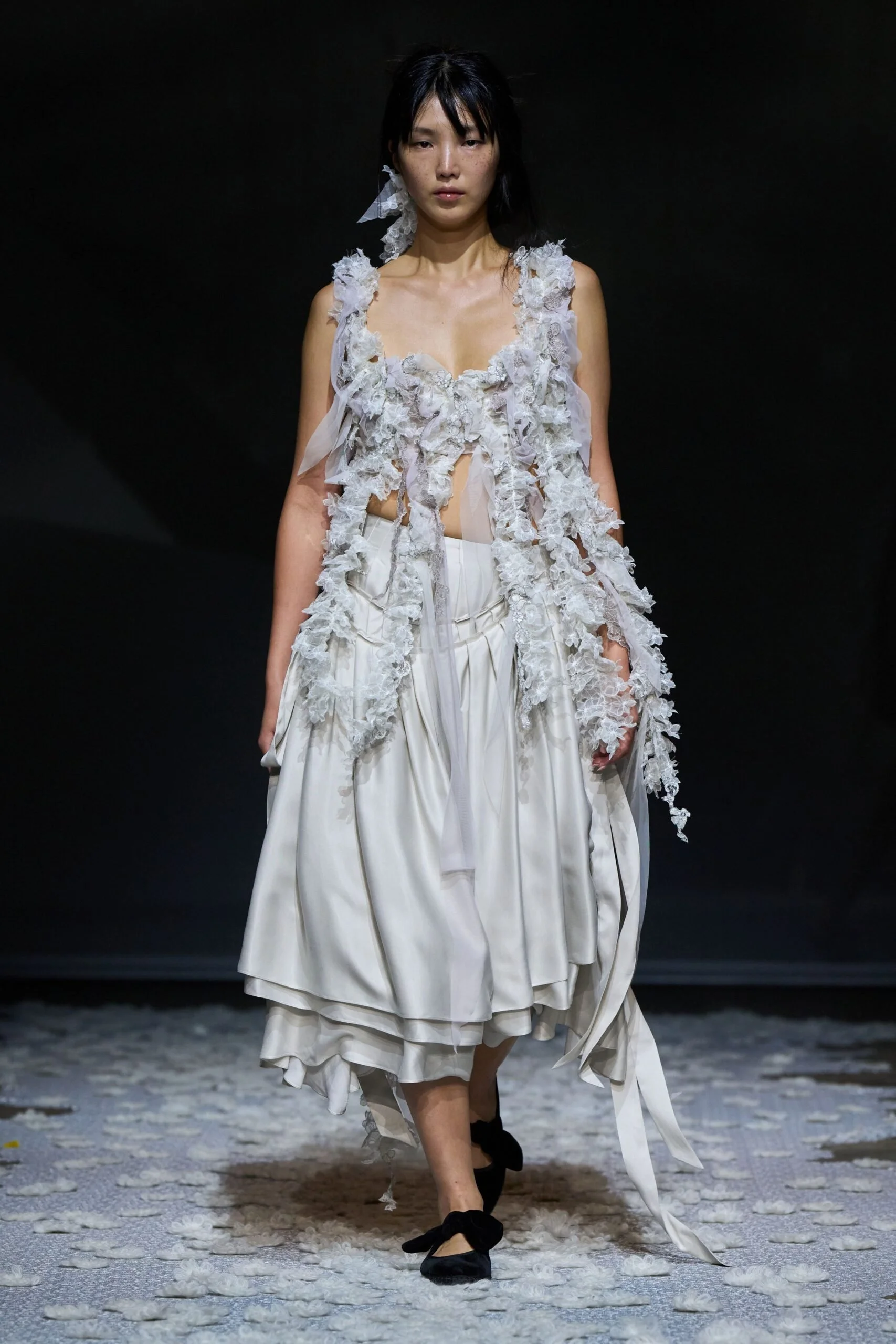 pauline-dujancourt-spring-2027-ready-to-wear-look-21-scaled.jpg