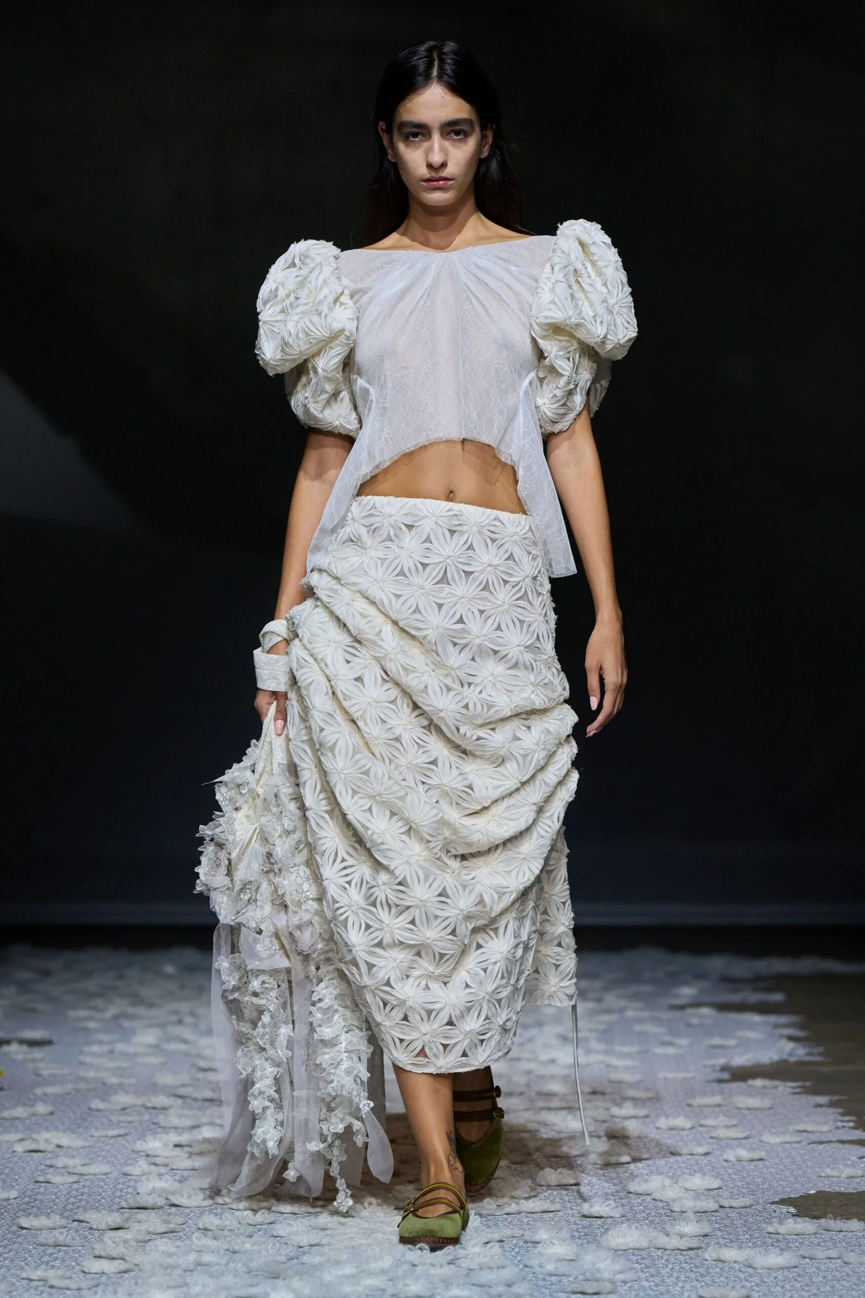 pauline-dujancourt-spring-2027-ready-to-wear-look-22-scaled.jpg