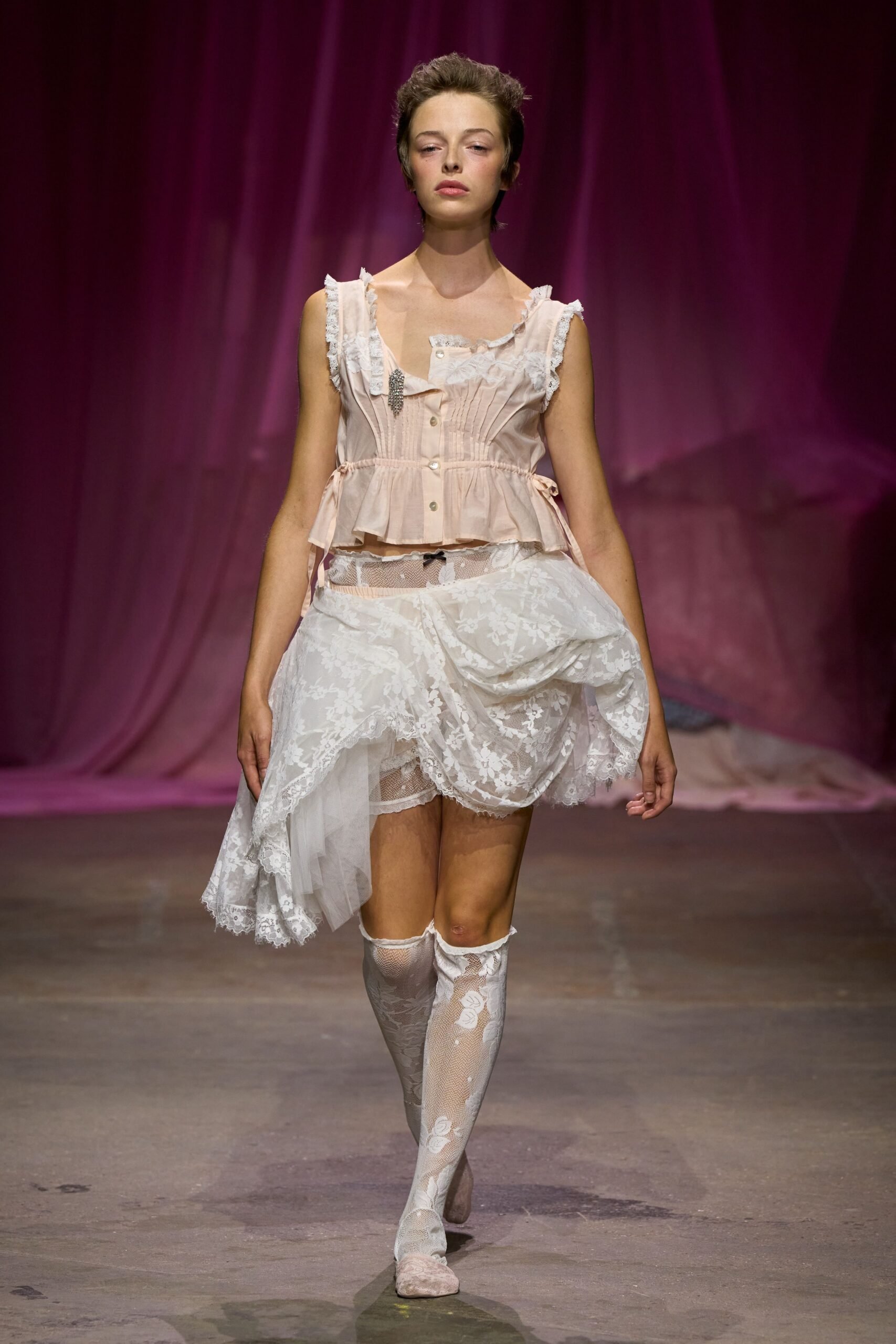 yuhan-wang-spring-2027-ready-to-wear-look-16-scaled.jpg