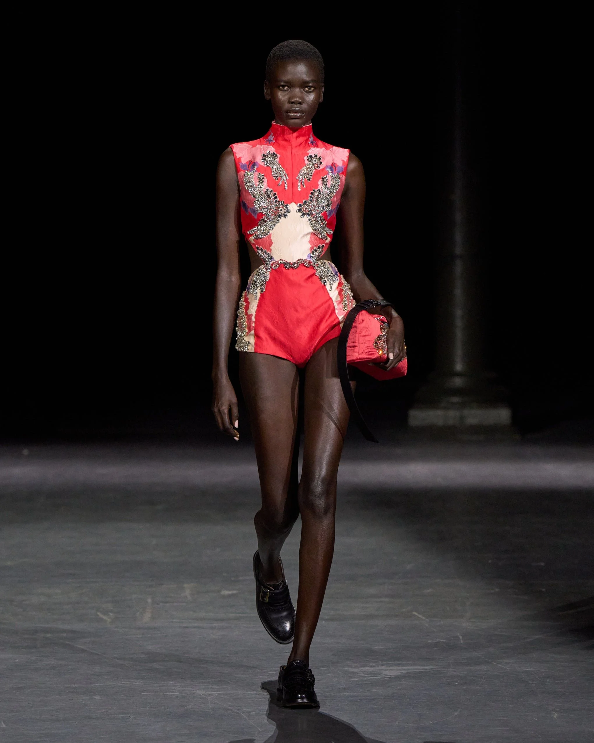 ERDEM_Spring_Summer_2027_-_Look_9_1bc090d5-4c57-40b5-8b52-855b8390f21d.jpg