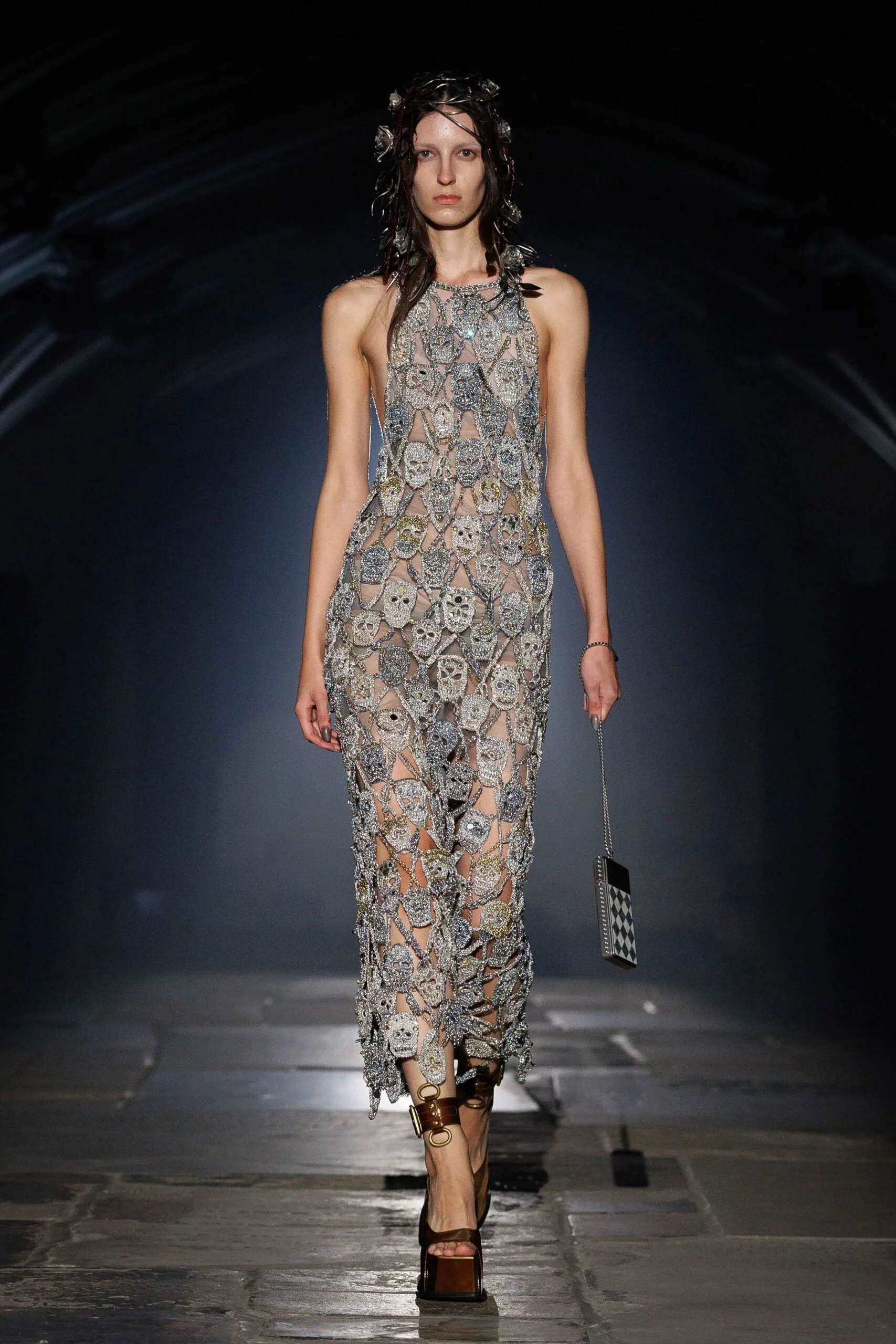 alexander-mcqueen-spring-2027-ready-to-wear-look-05-scaled.jpg