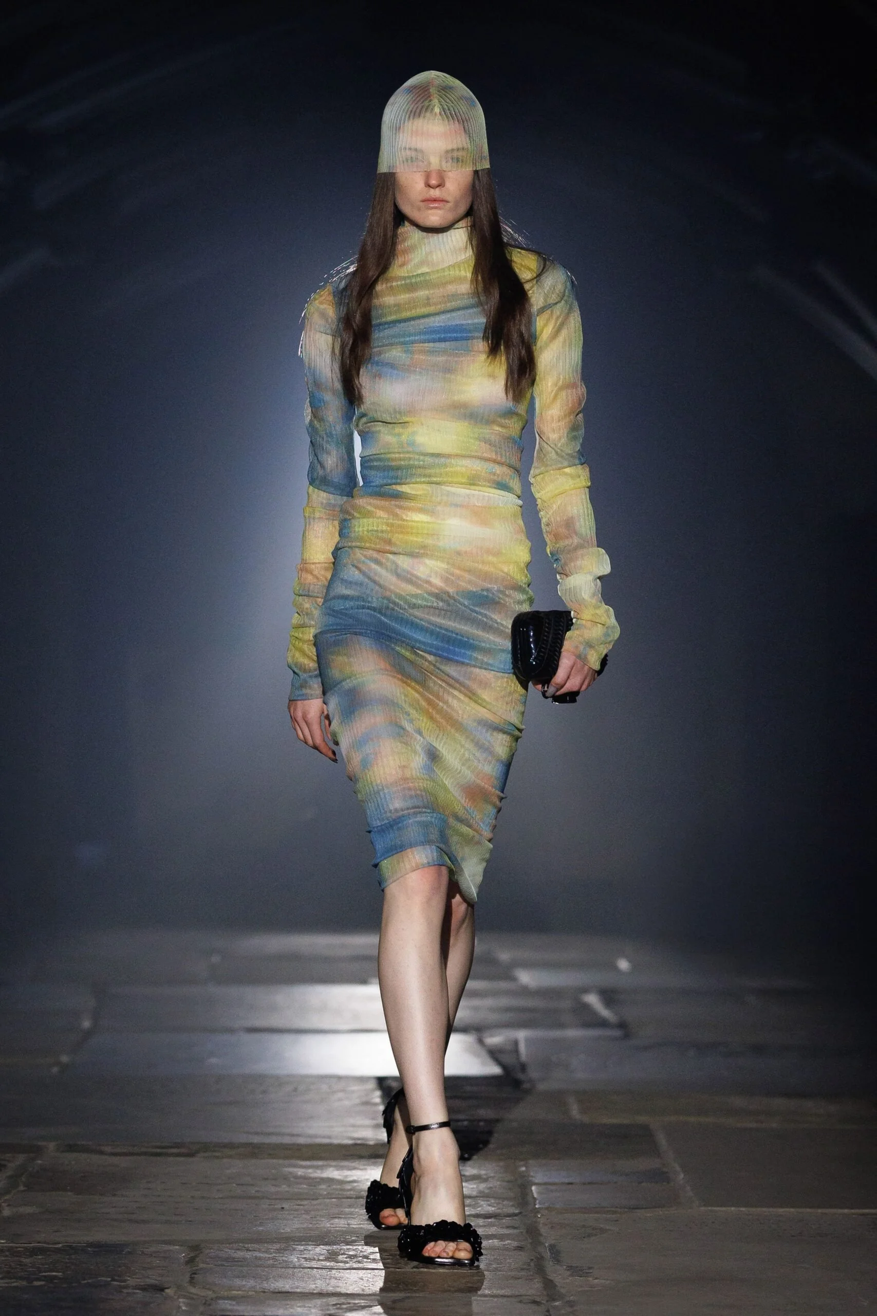 alexander-mcqueen-spring-2027-ready-to-wear-look-29-scaled.jpg