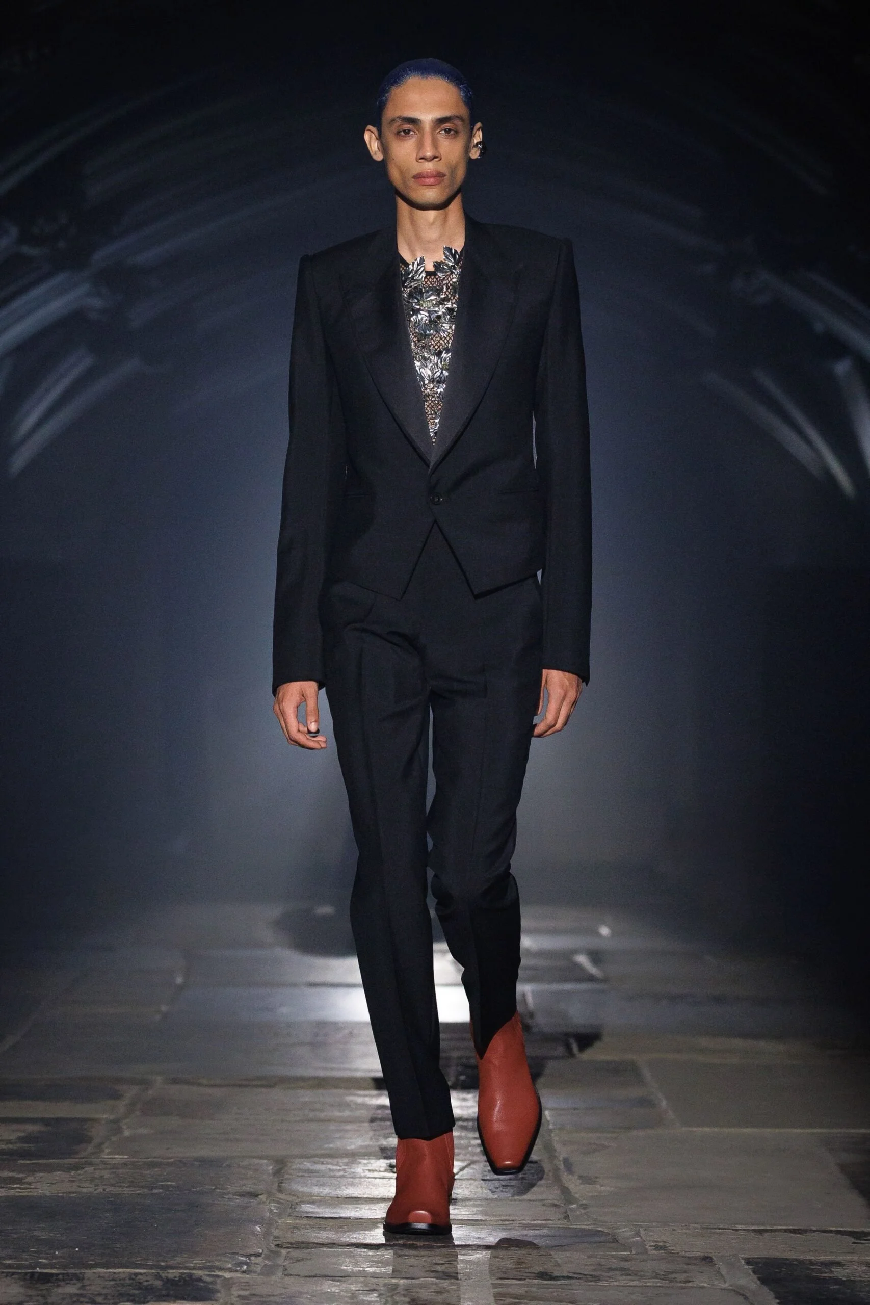 alexander-mcqueen-spring-2027-ready-to-wear-look-34-scaled.jpg