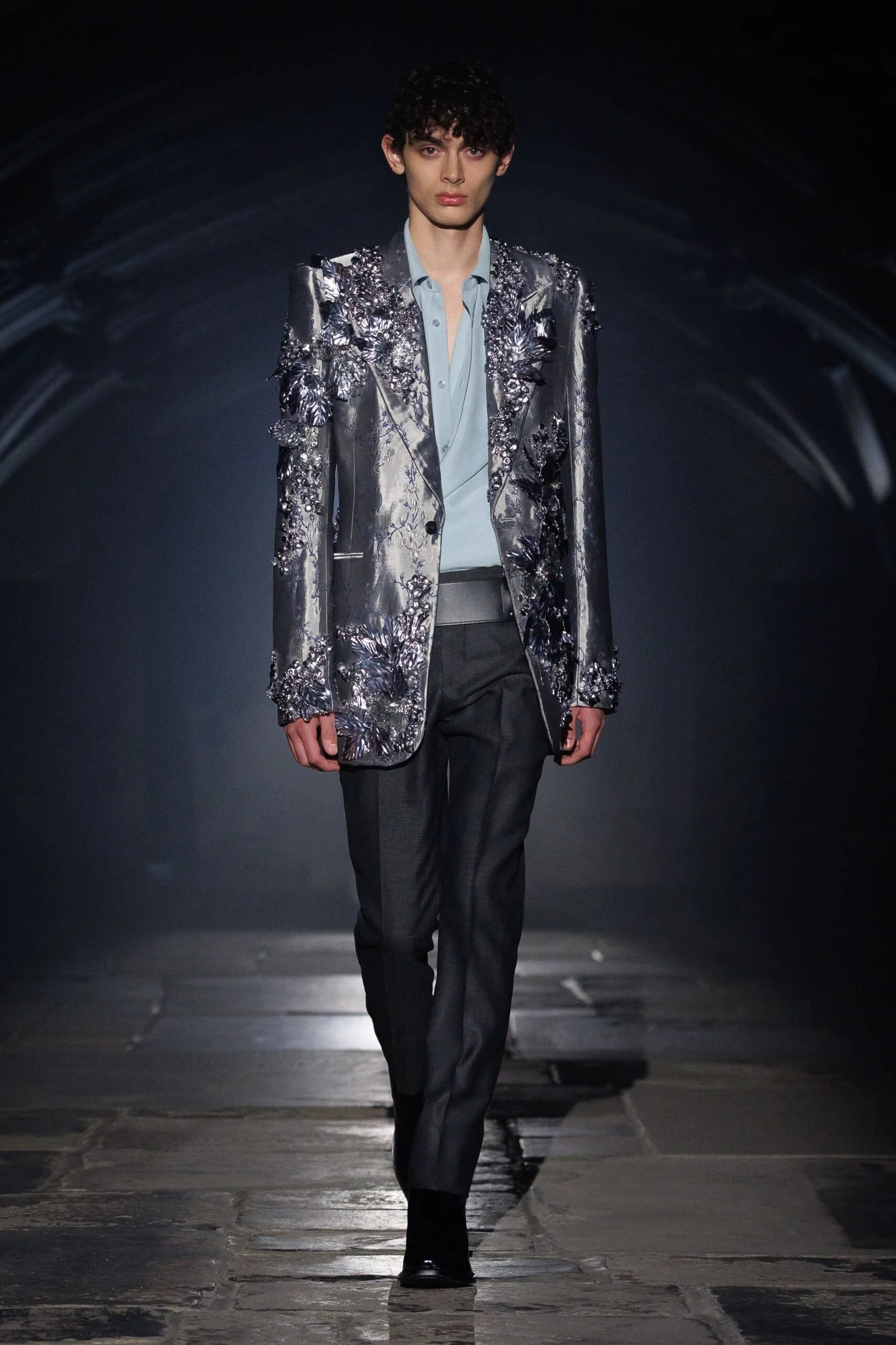 alexander-mcqueen-spring-2027-ready-to-wear-look-38-scaled.jpg