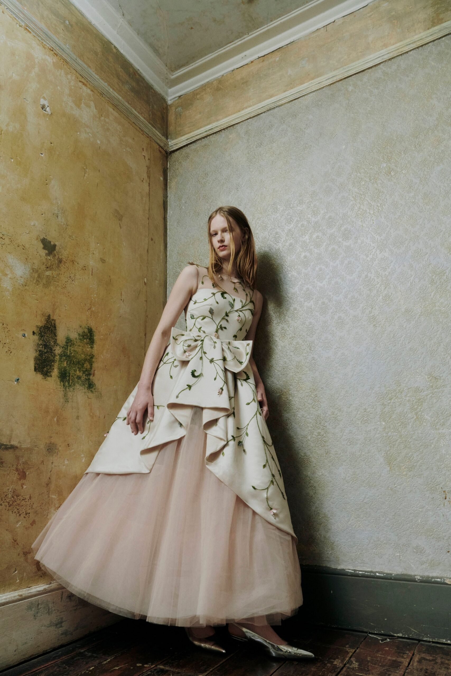 huishan-zhang-spring-2027-ready-to-wear-look-01-scaled.jpg