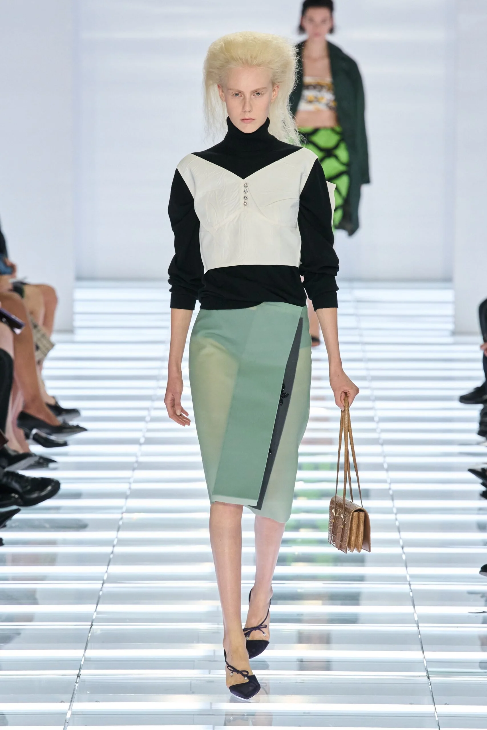 prada-spring-2027-ready-to-wear-look-30-scaled.jpg