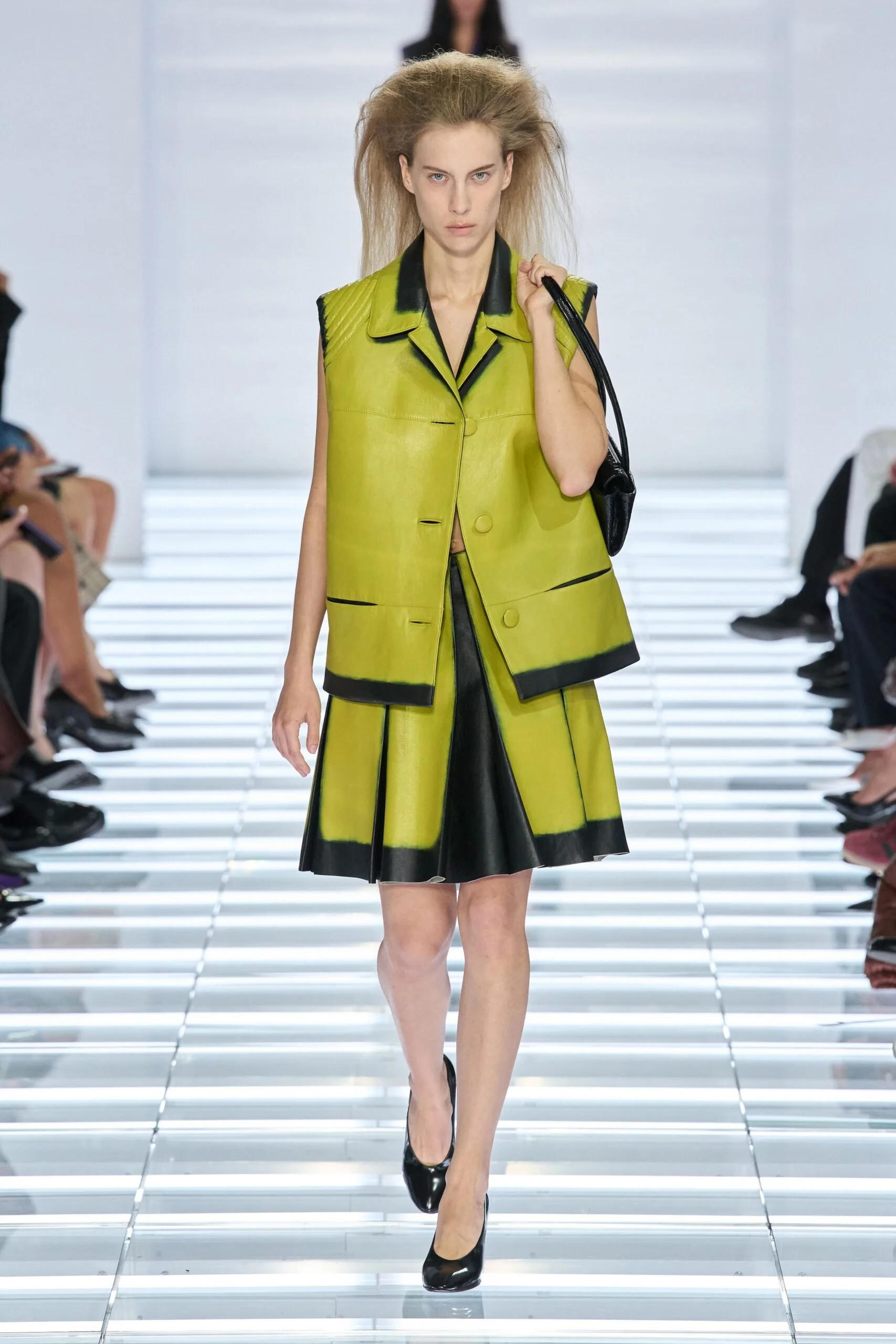 prada-spring-2027-ready-to-wear-look-37-scaled.jpg