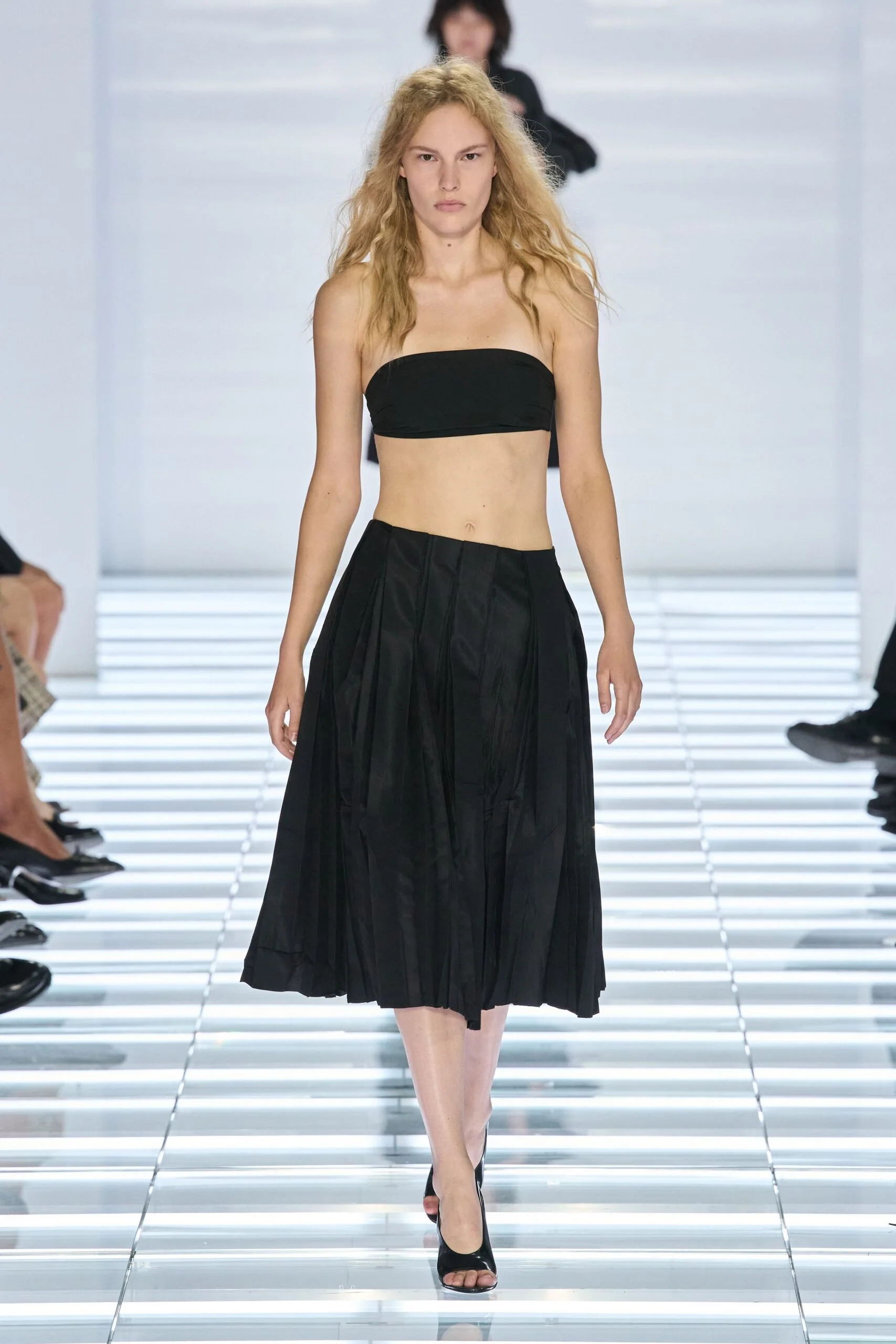 prada-spring-2027-ready-to-wear-look-41-scaled.jpg