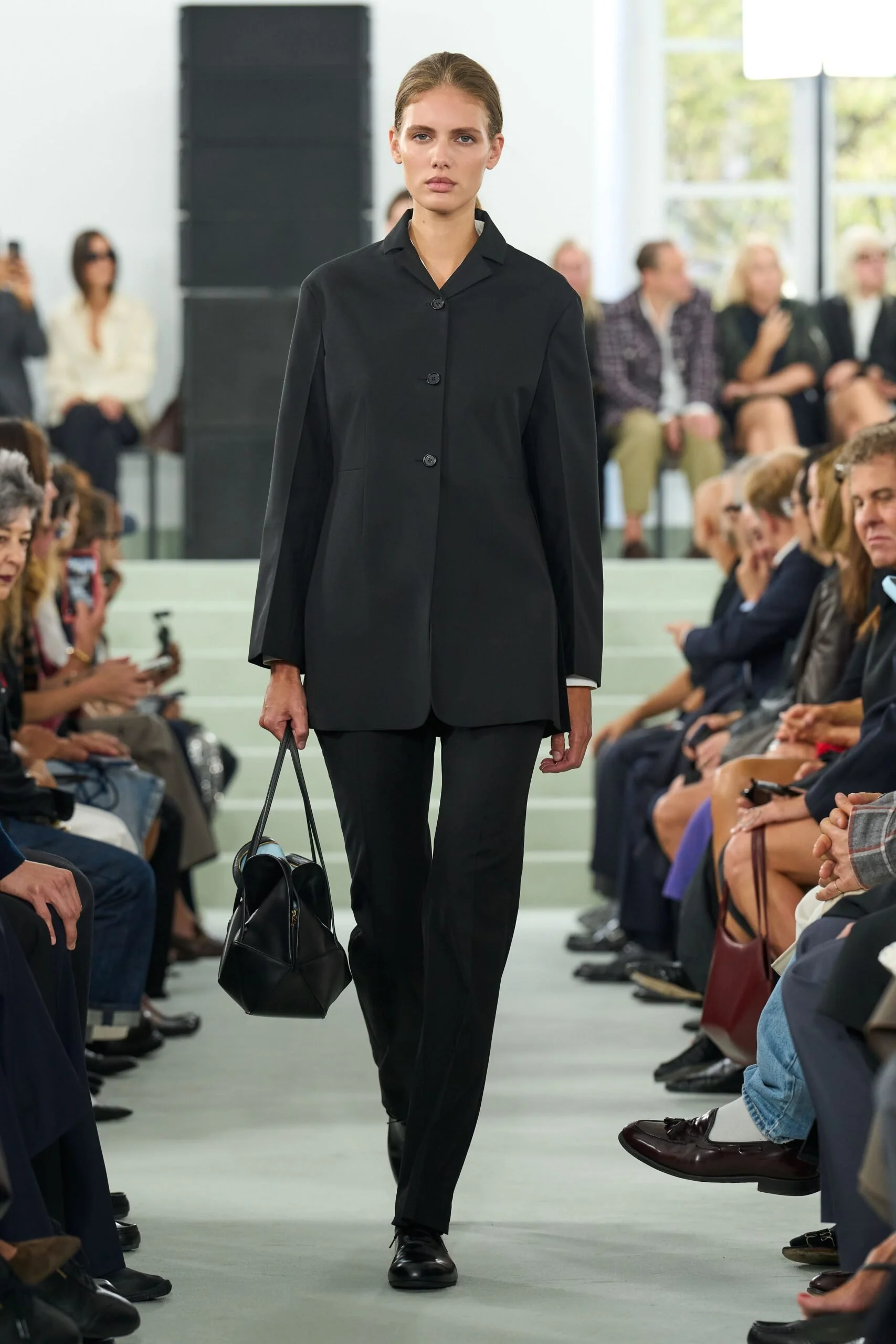 jil-sander-spring-2027-ready-to-wear-look-07-scaled.jpg