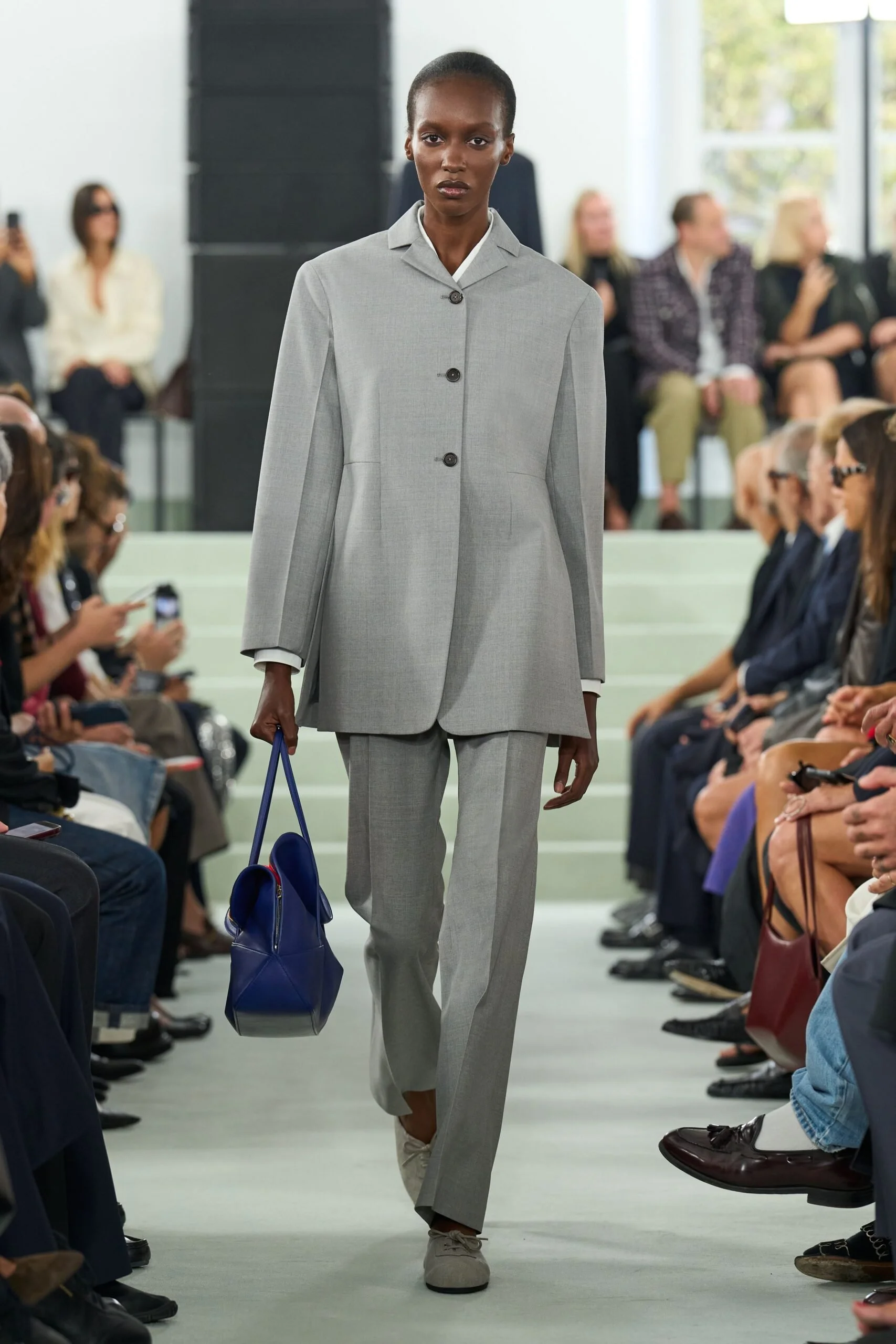 jil-sander-spring-2027-ready-to-wear-look-09-scaled.jpg