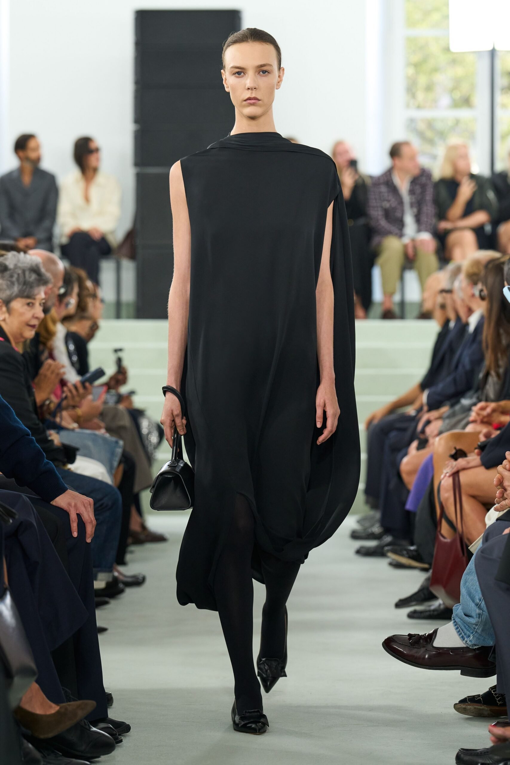 jil-sander-spring-2027-ready-to-wear-look-11-scaled.jpg