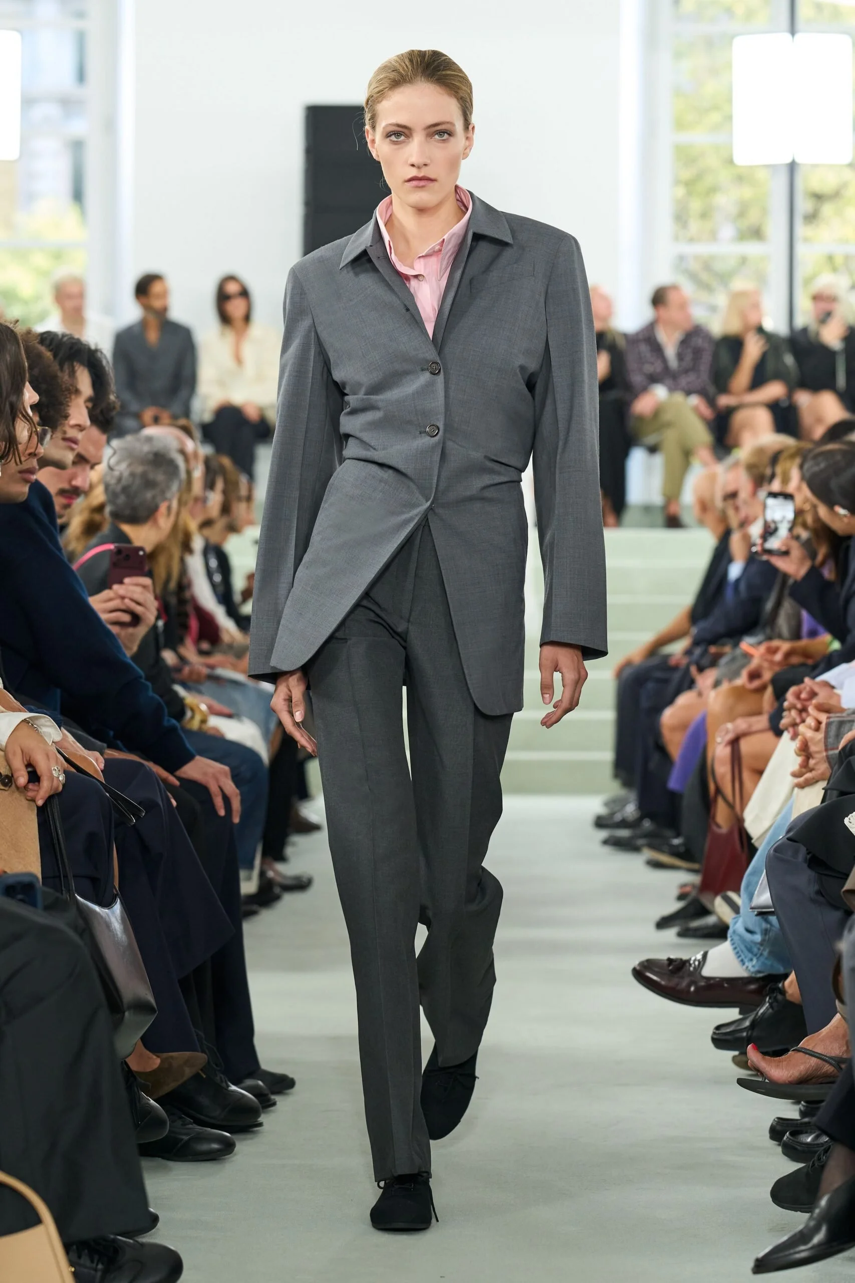 jil-sander-spring-2027-ready-to-wear-look-22-scaled.jpg