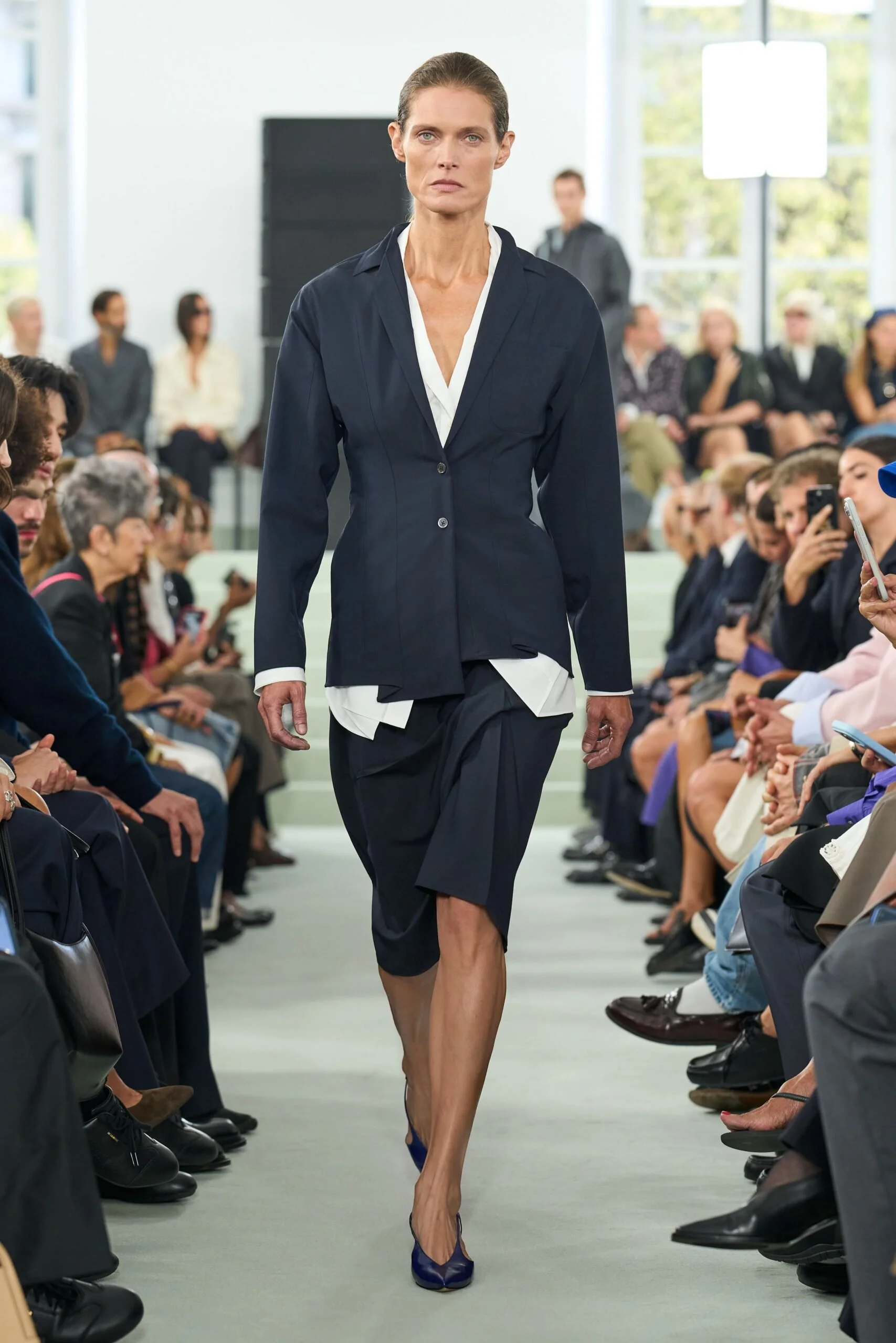 jil-sander-spring-2027-ready-to-wear-look-32-scaled.jpg